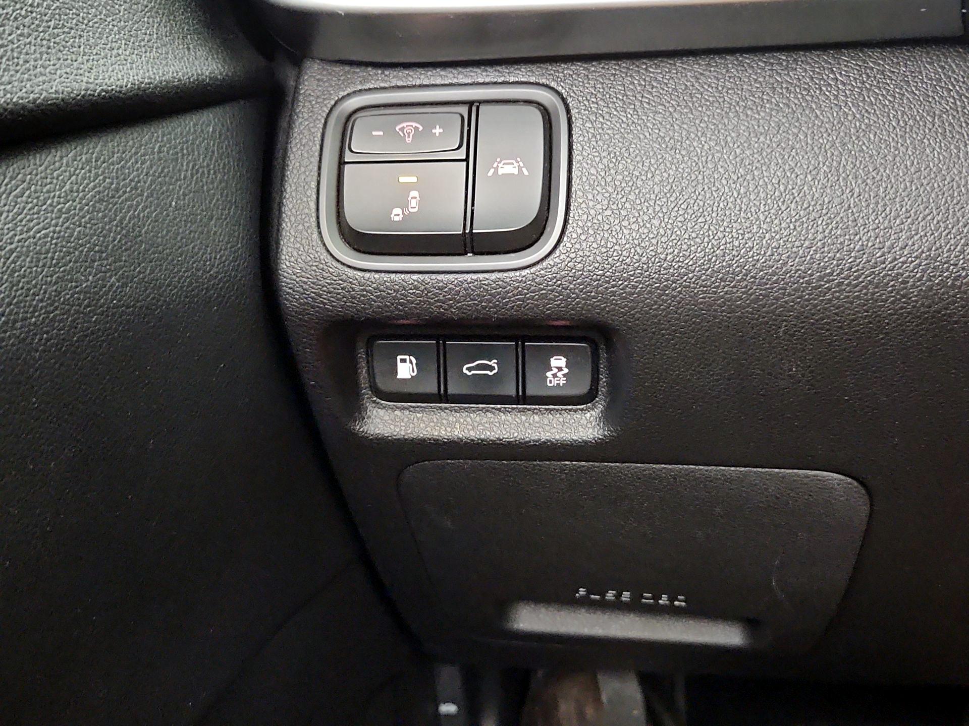 Thumbnail: 2019 Kia Optima - 13