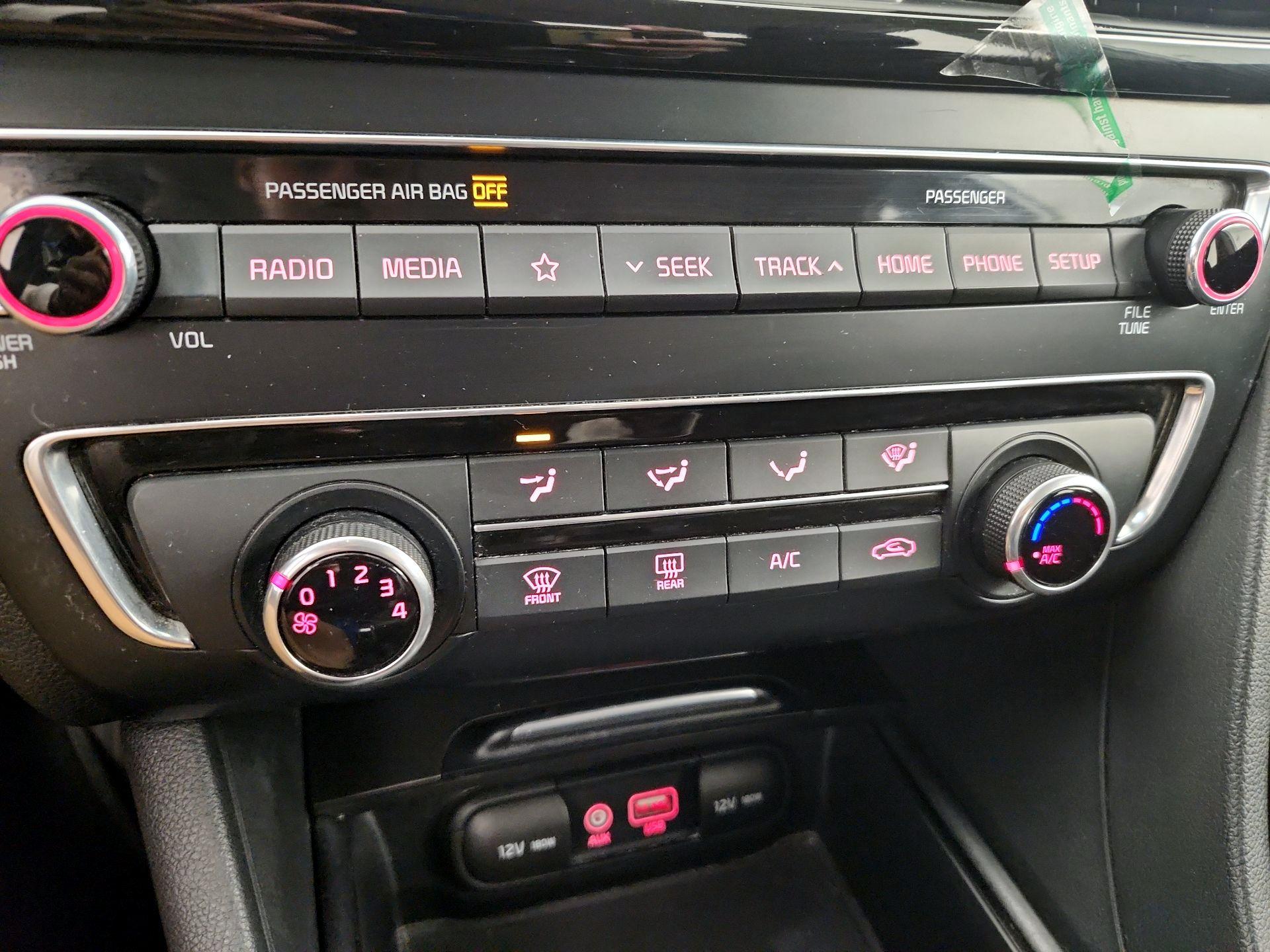 Thumbnail: 2019 Kia Optima - 16