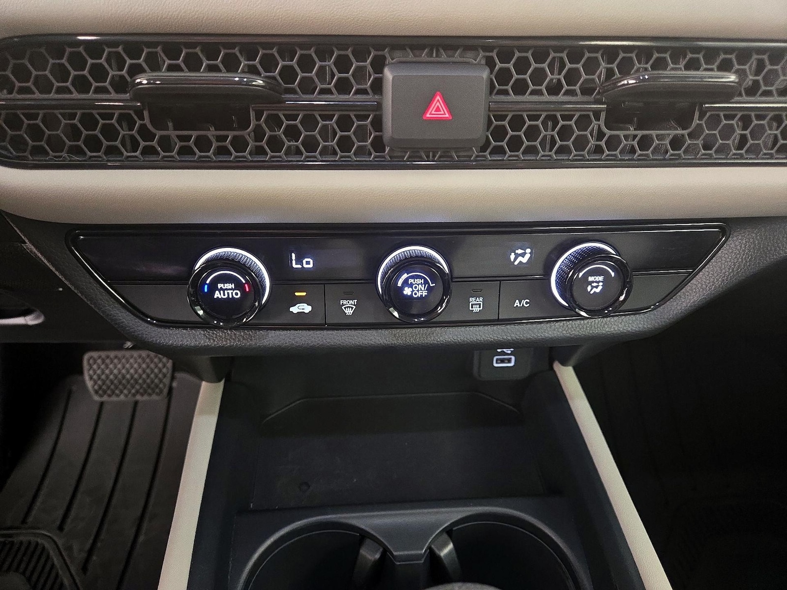 2025 Honda HR-V LX - Photo 17