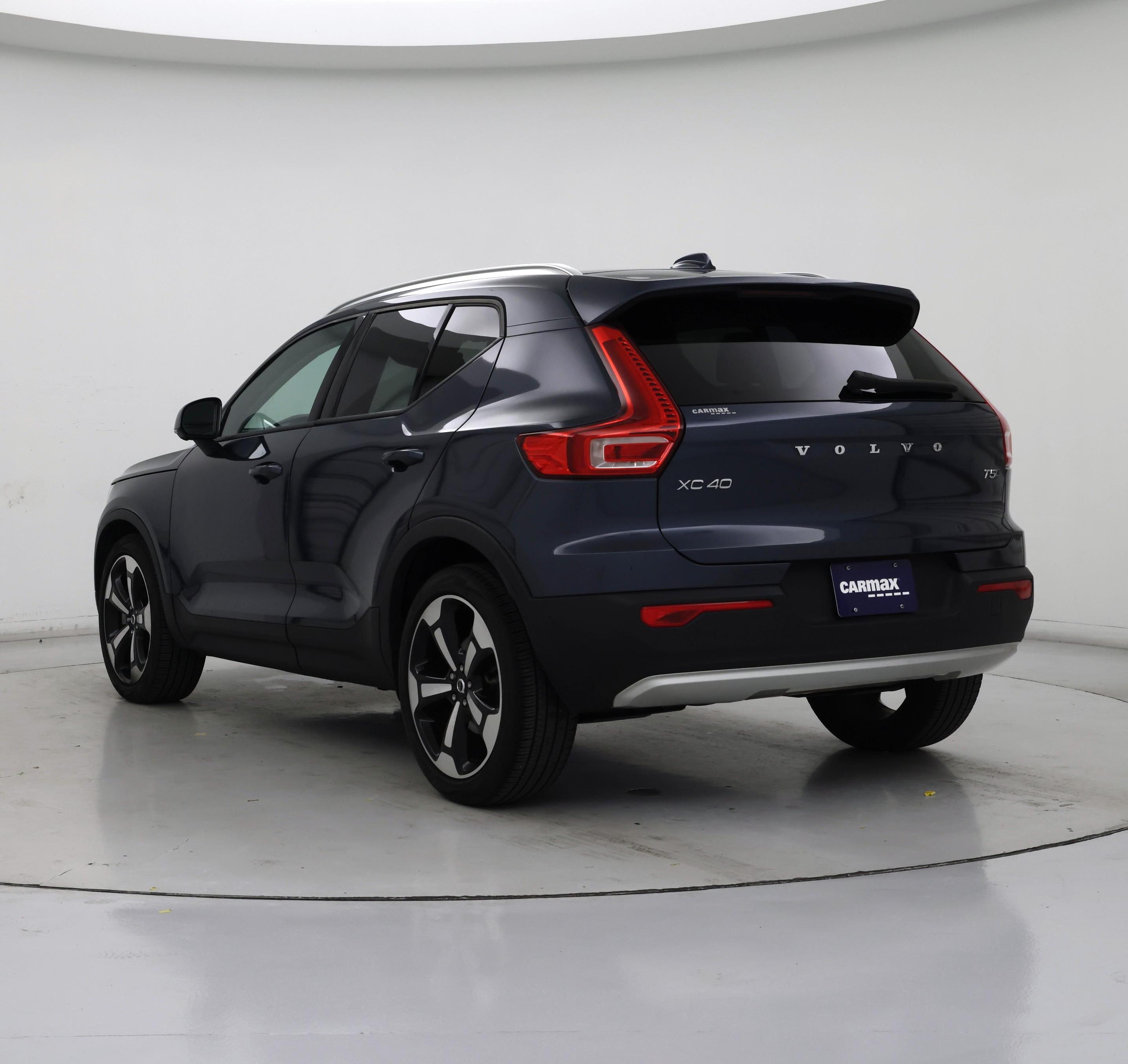 Thumbnail: 2021 Volvo XC40 - 2