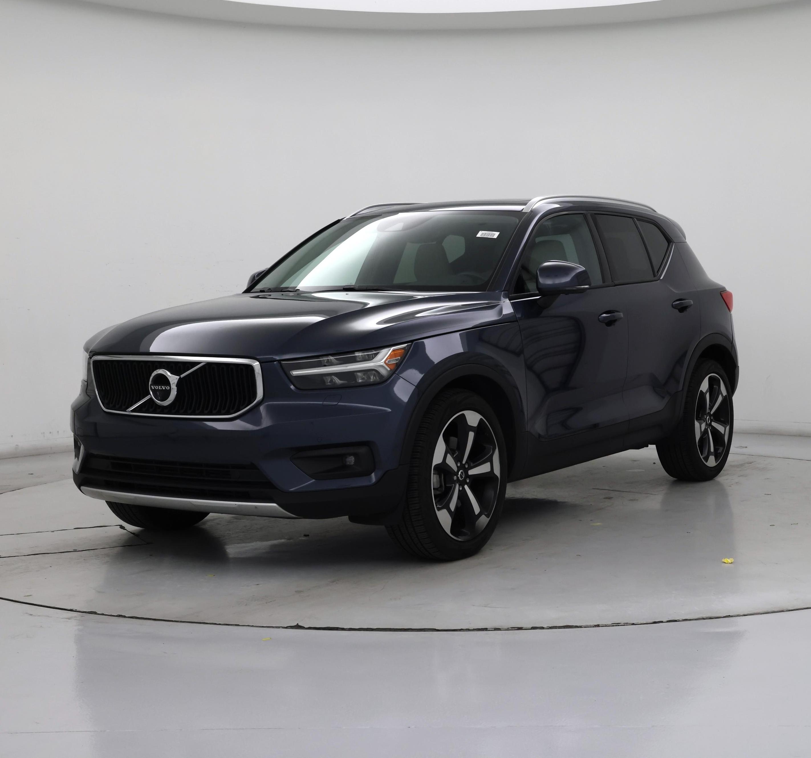 Thumbnail: 2021 Volvo XC40 - 4