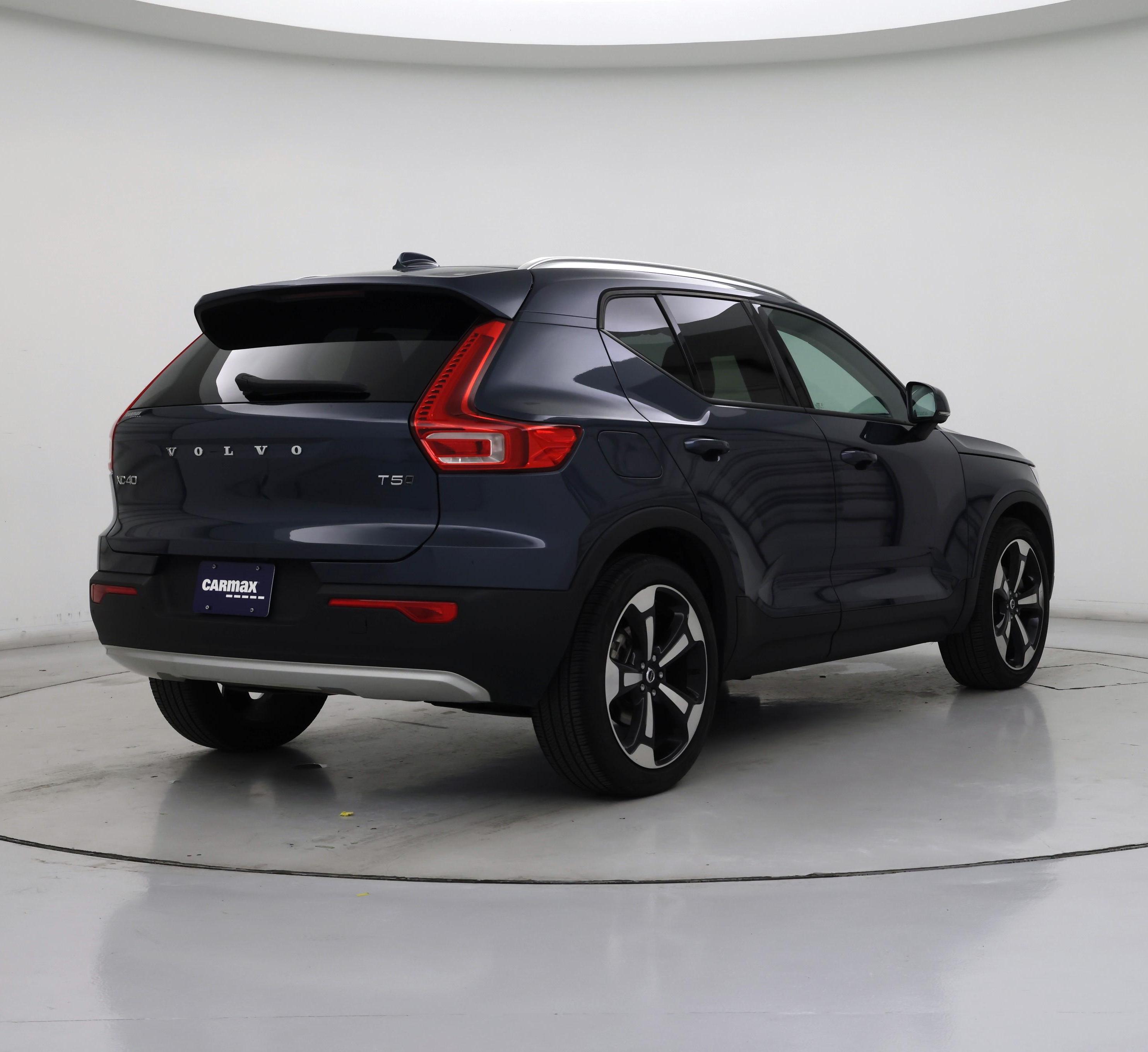 Thumbnail: 2021 Volvo XC40 - 8
