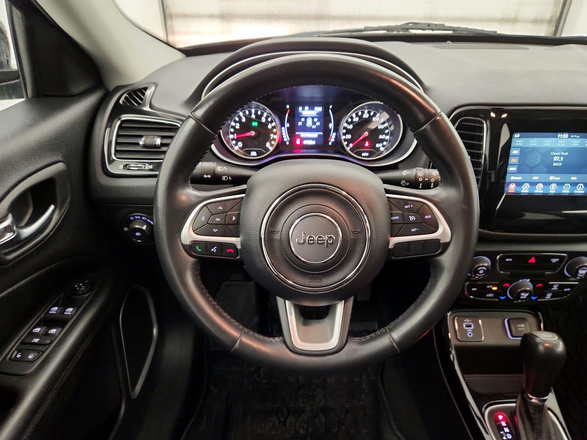 Thumbnail: 2020 Jeep Compass - 10