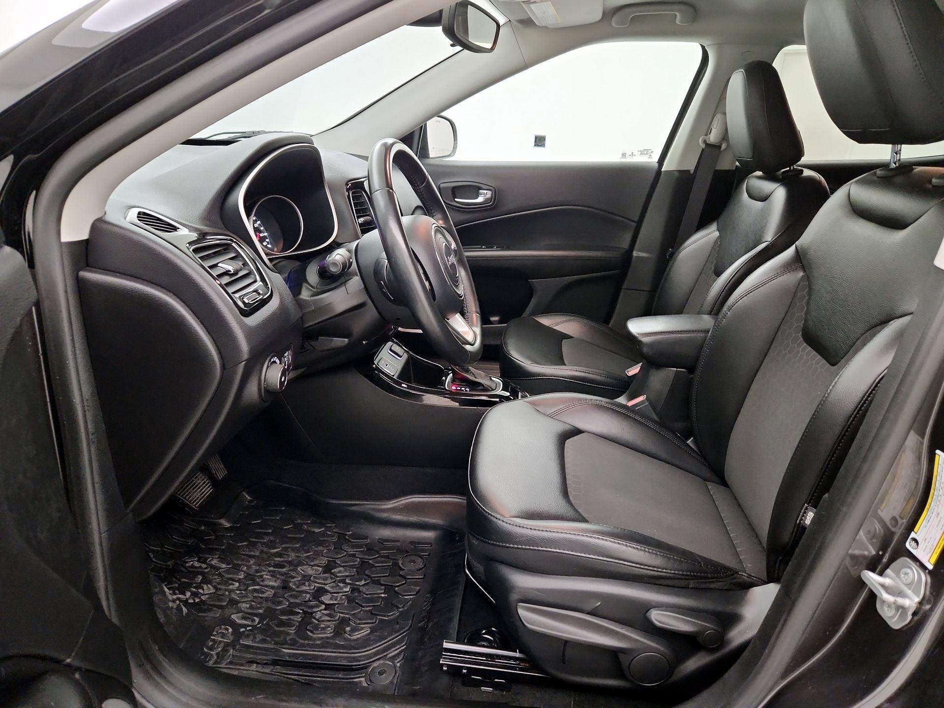 Thumbnail: 2020 Jeep Compass - 11