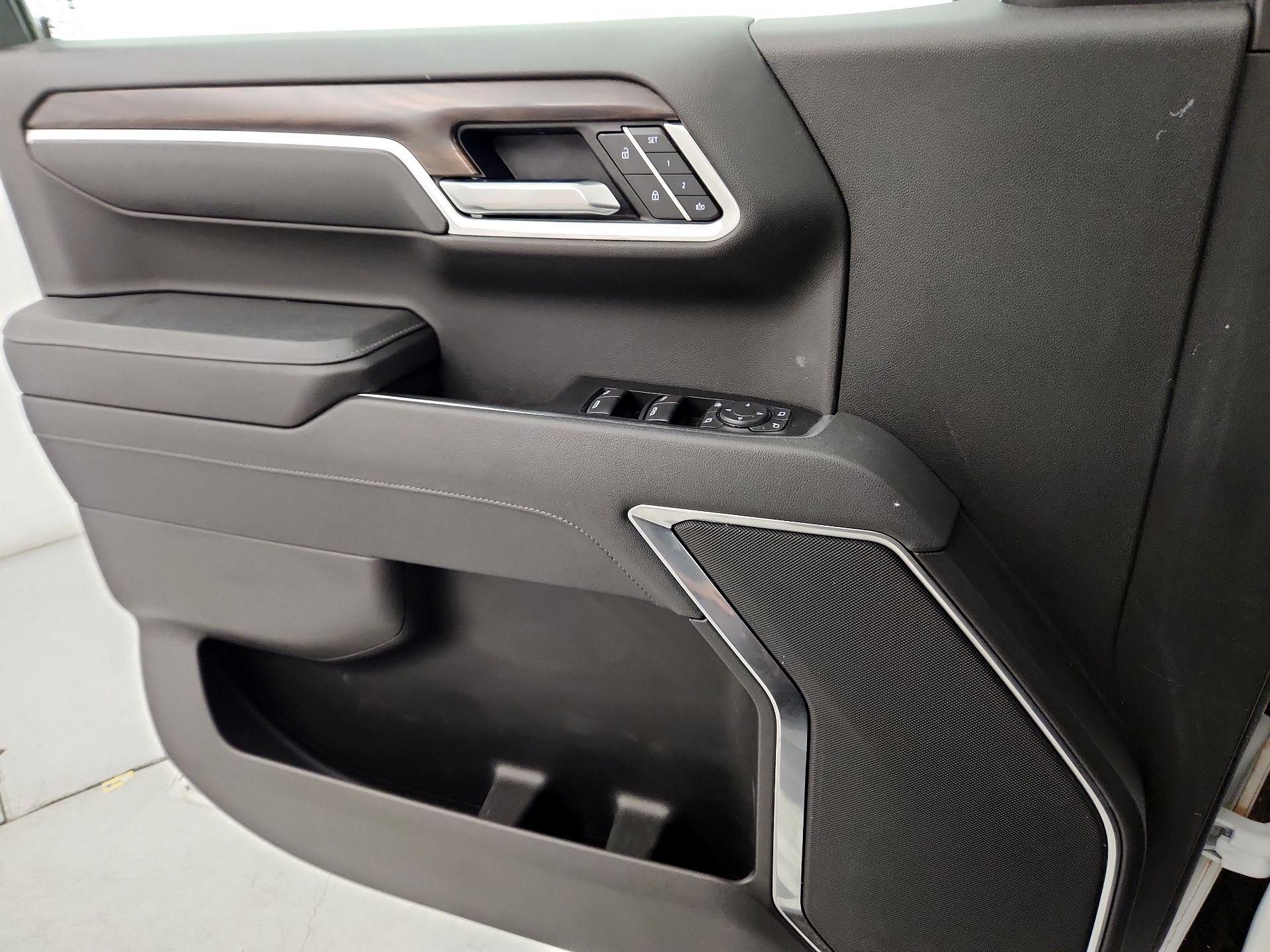 Thumbnail: 2025 GMC Sierra 1500 - 12