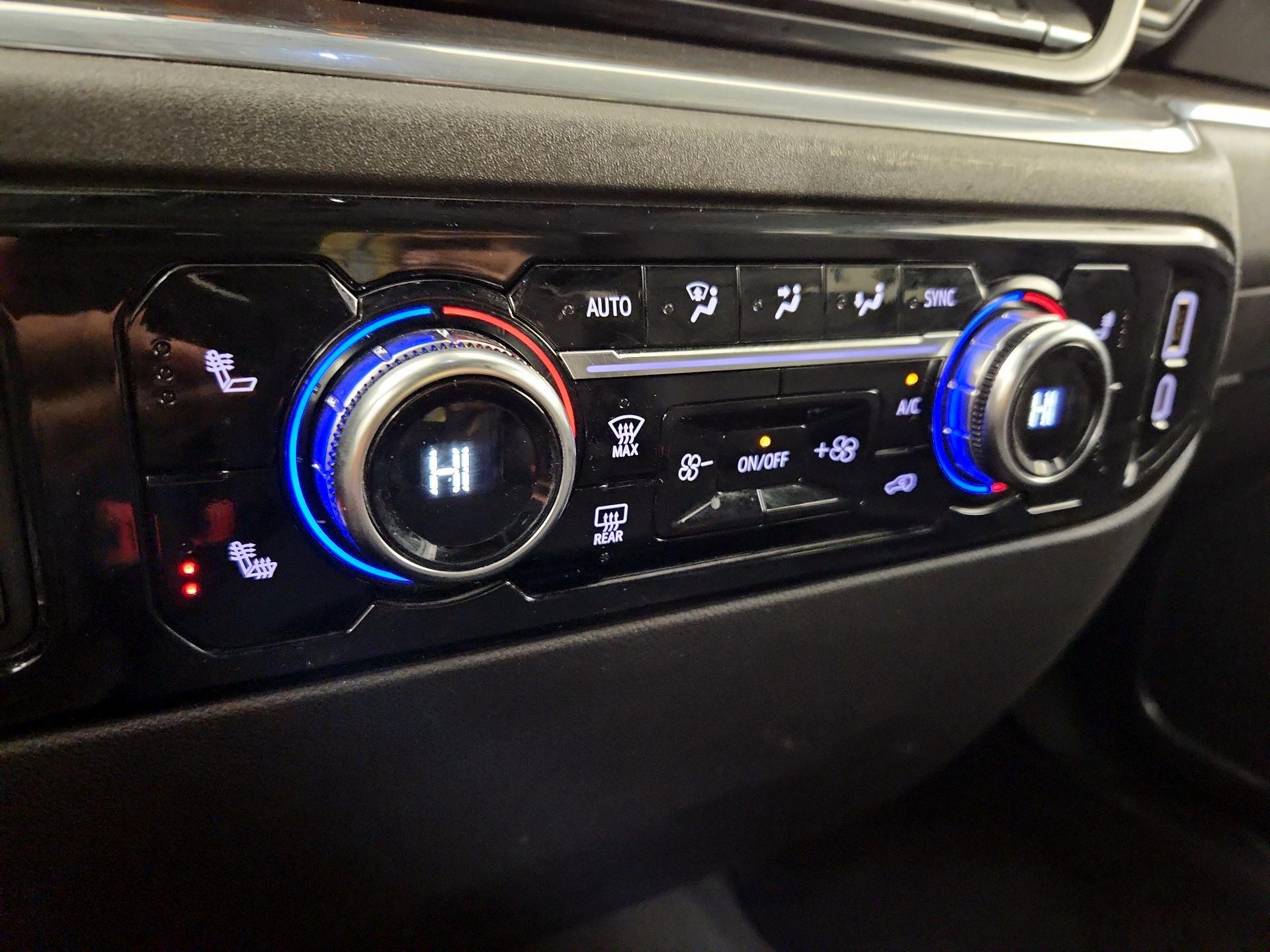 Thumbnail: 2025 GMC Sierra 1500 - 16