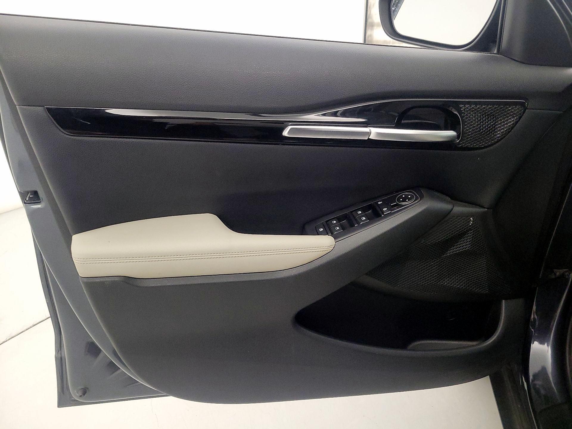 Thumbnail: 2021 Kia Seltos - 12