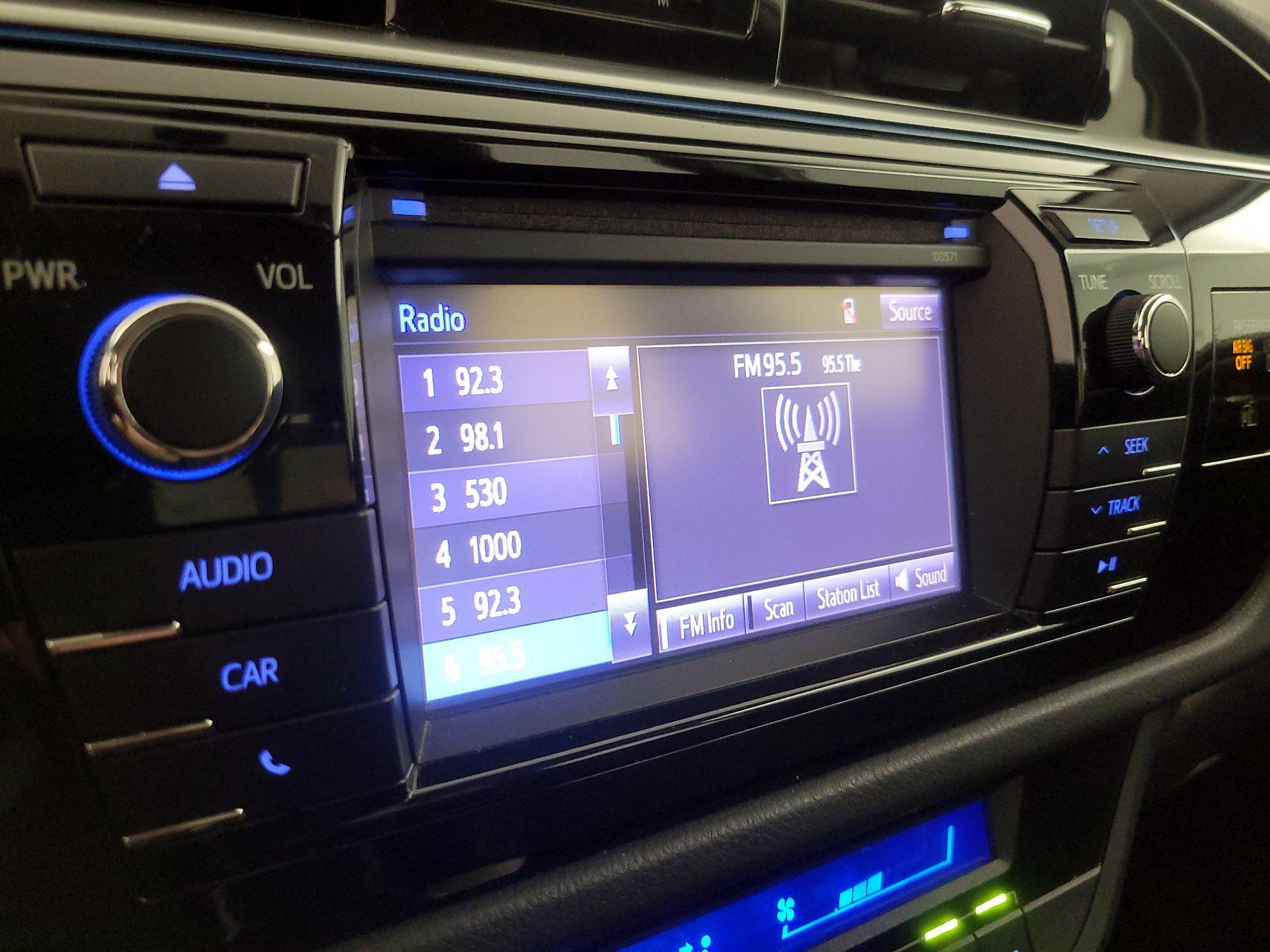 Thumbnail: 2016 Toyota Corolla - 15