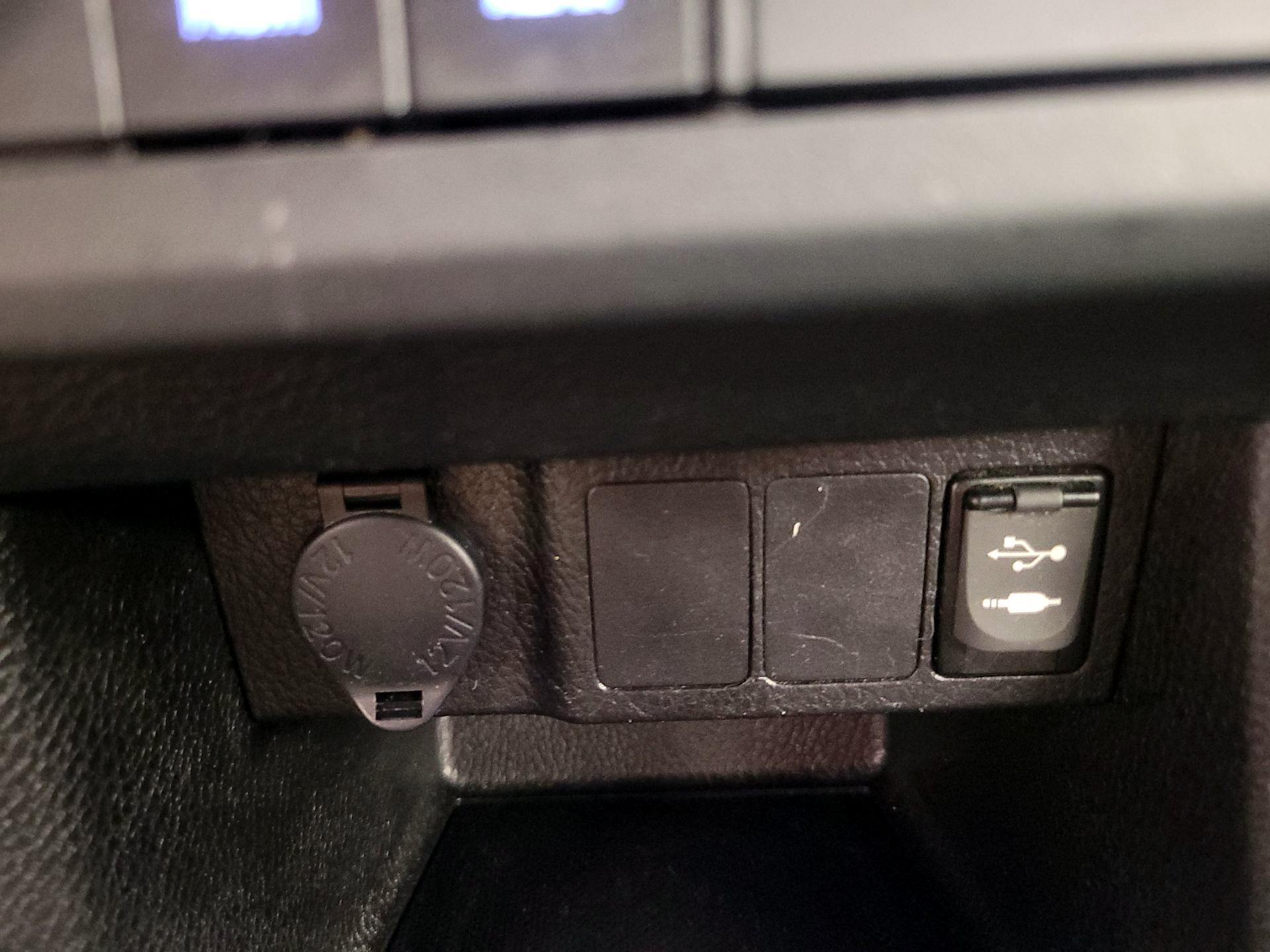 Thumbnail: 2016 Toyota Corolla - 18