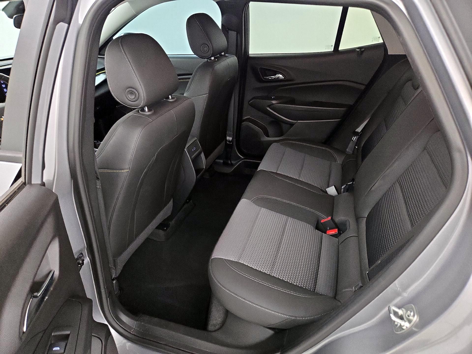 Thumbnail: 2025 Chevrolet Trax - 19