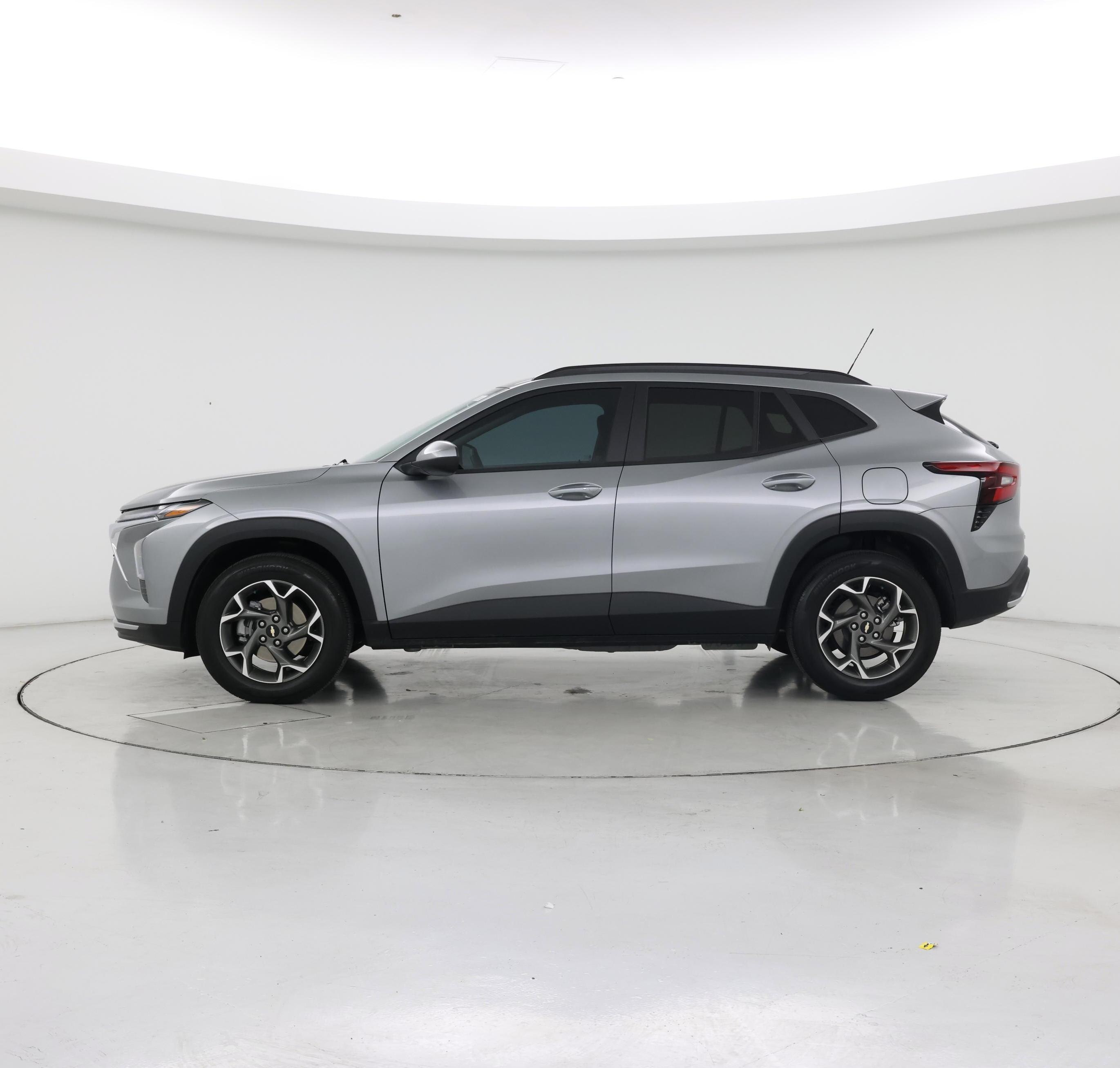 Thumbnail: 2025 Chevrolet Trax - 3