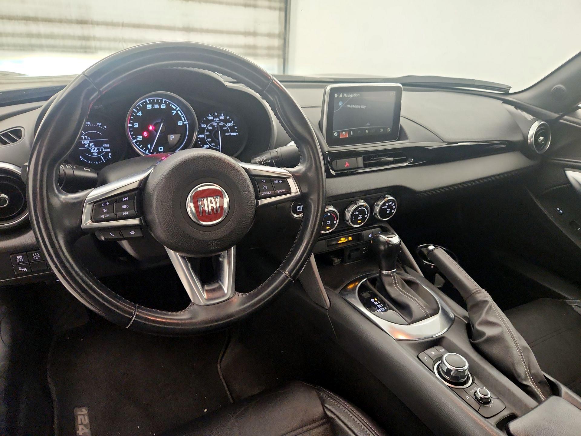 Thumbnail: 2017 Fiat 124 Spider - 9