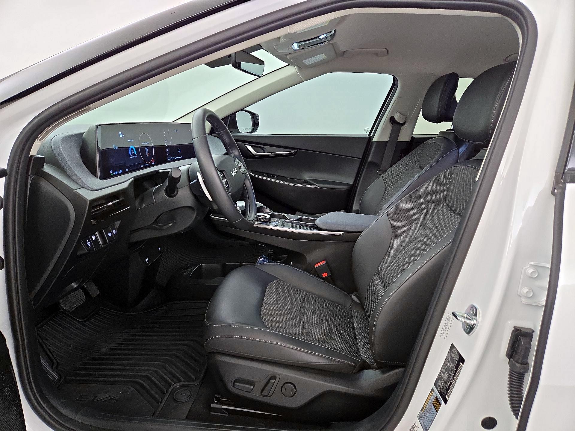 Thumbnail: 2024 Kia EV6 - 11