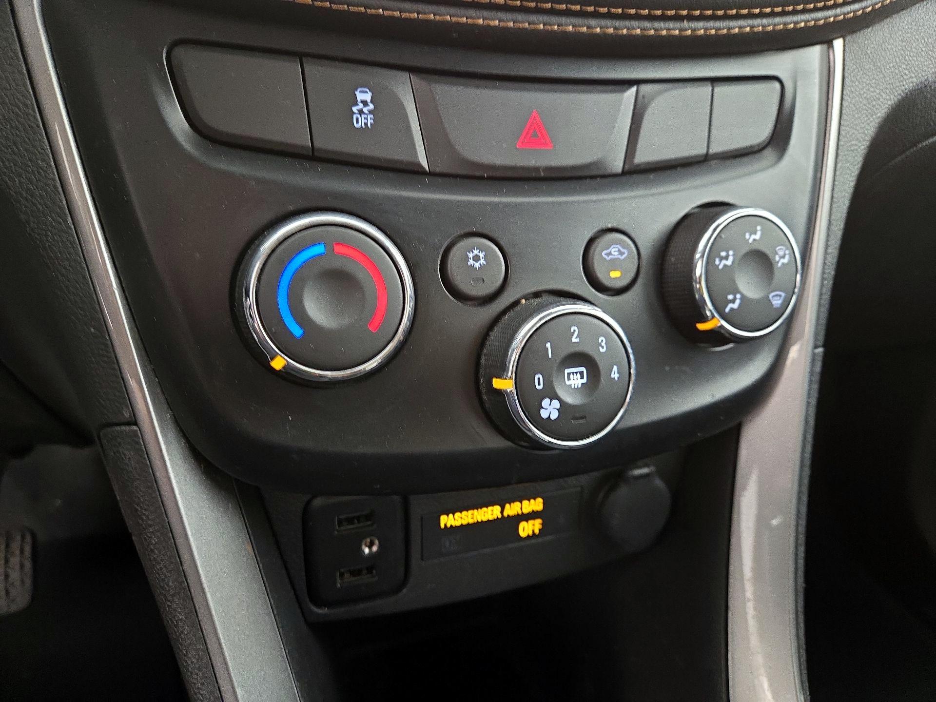 Thumbnail: 2020 Chevrolet Trax - 16