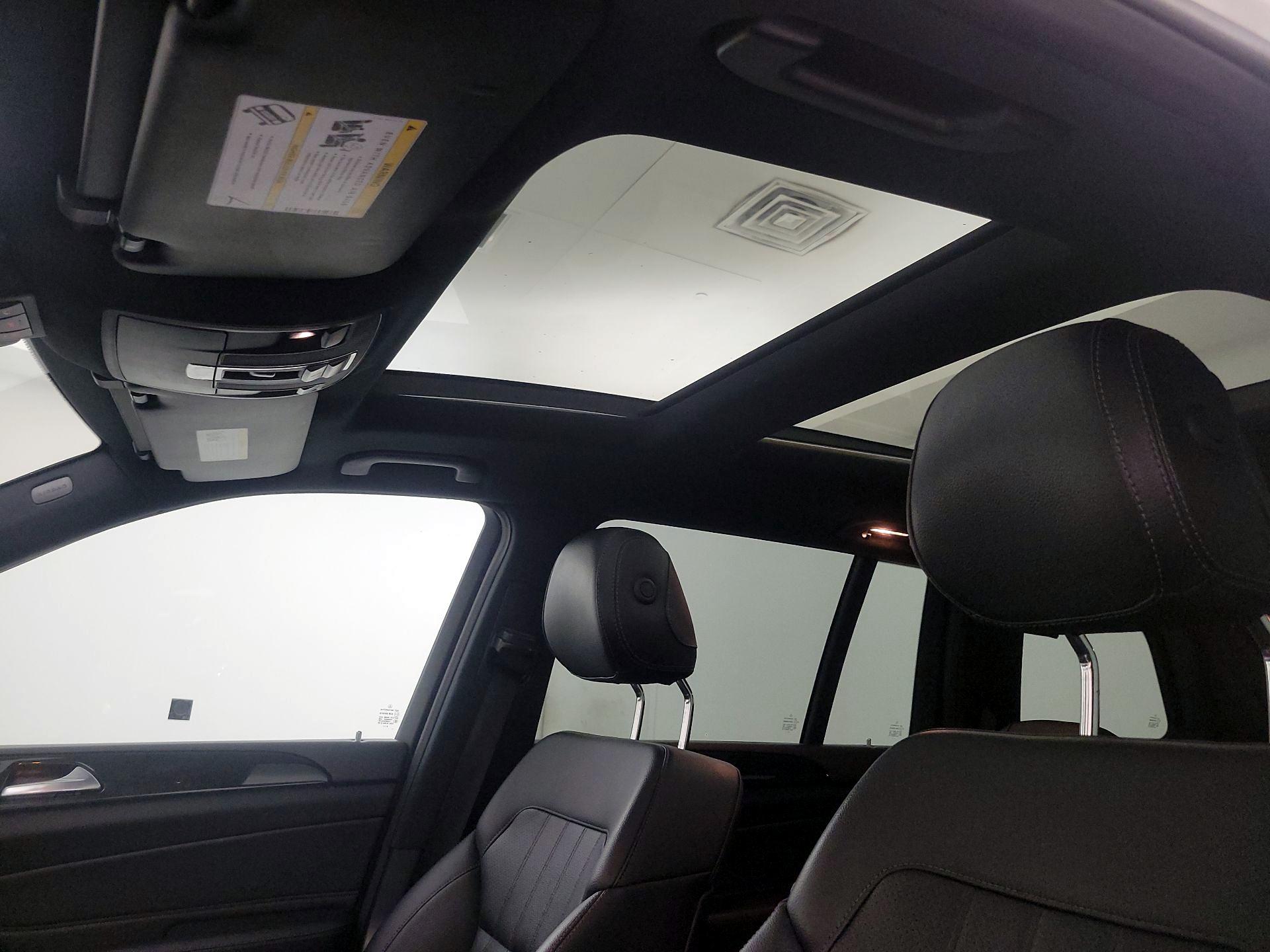 Thumbnail: 2019 Mercedes-Benz GLS - 20