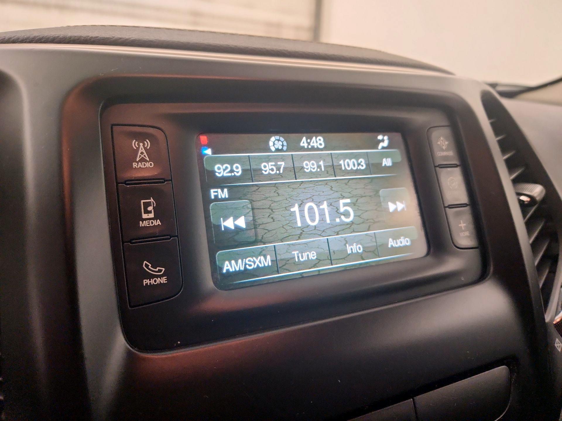 Thumbnail: 2017 Jeep Cherokee - 15