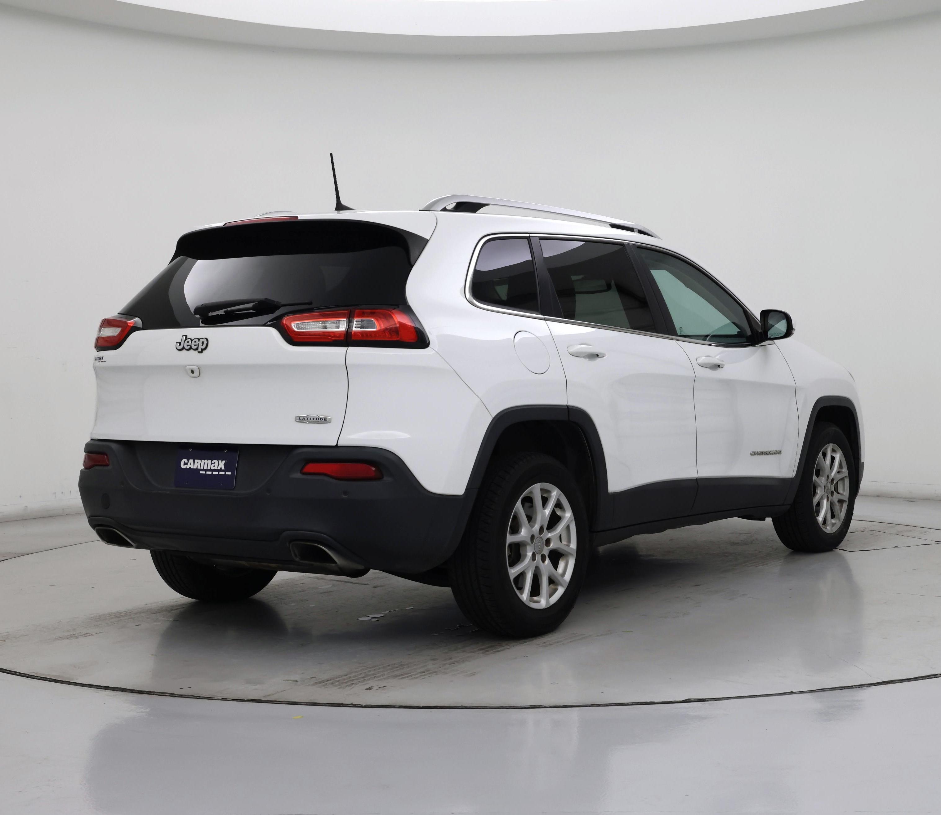Thumbnail: 2017 Jeep Cherokee - 8