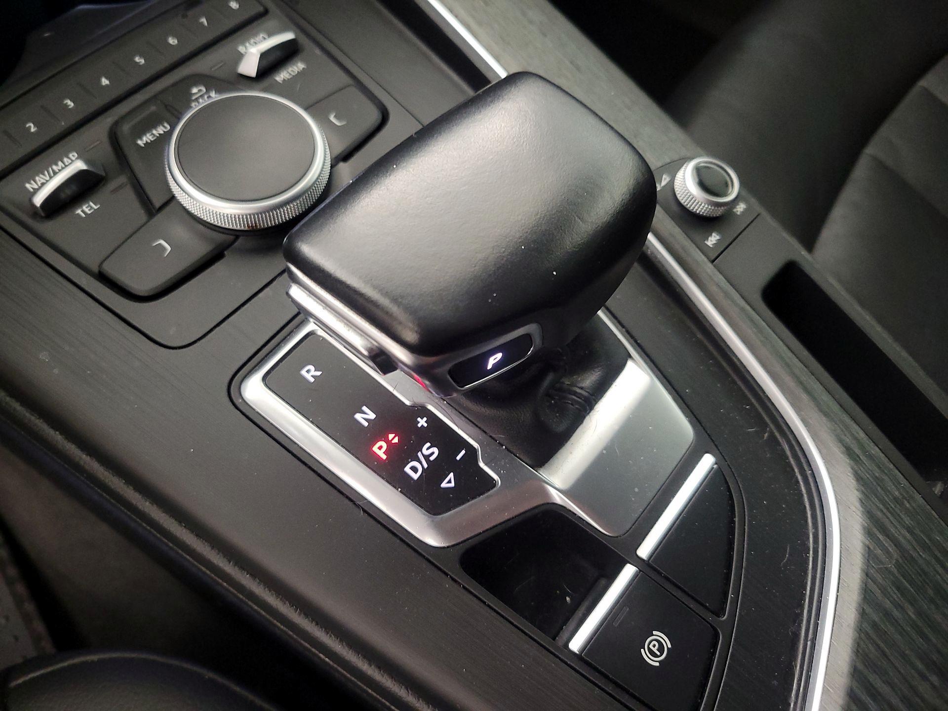 Thumbnail: 2019 Audi A4 - 17