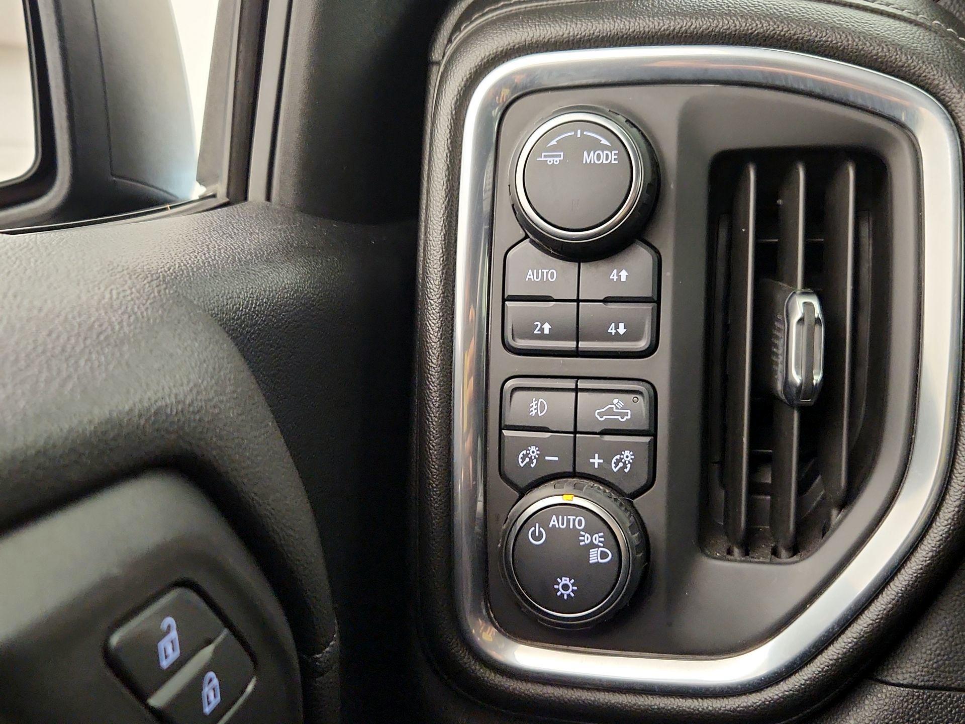 Thumbnail: 2021 Chevrolet Silverado 1500 - 13