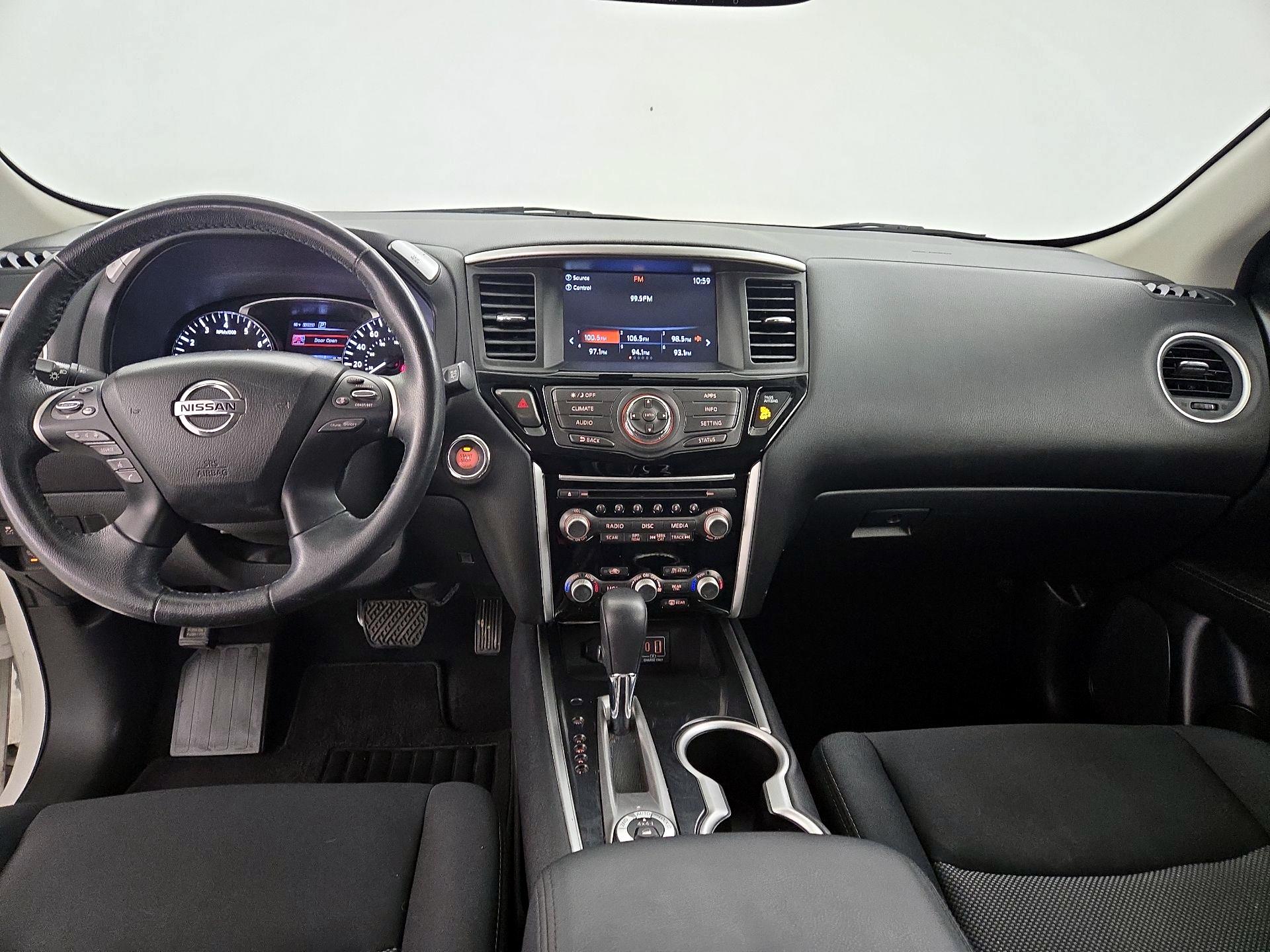 Thumbnail: 2019 Nissan Pathfinder - 9