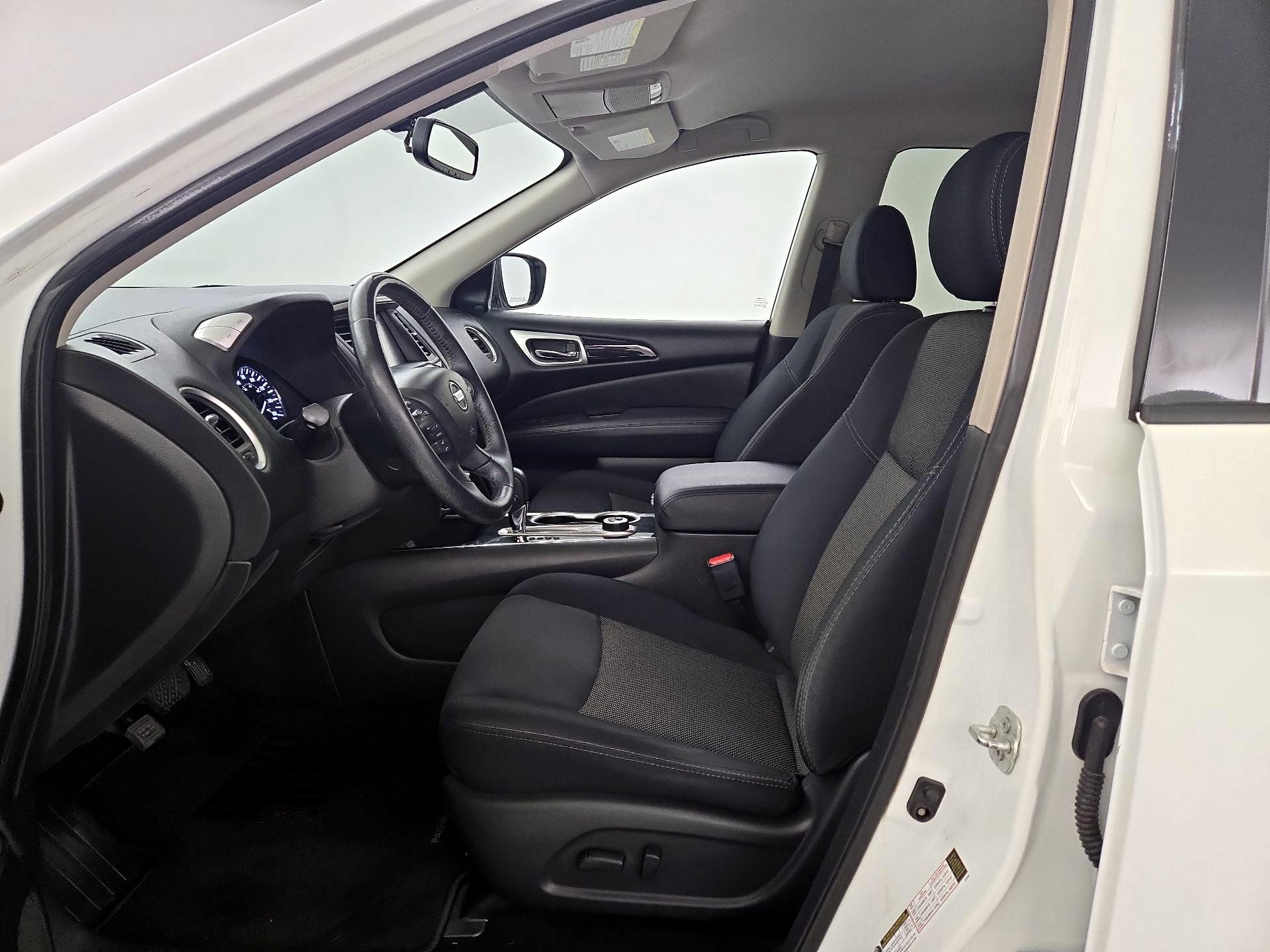 Thumbnail: 2019 Nissan Pathfinder - 11