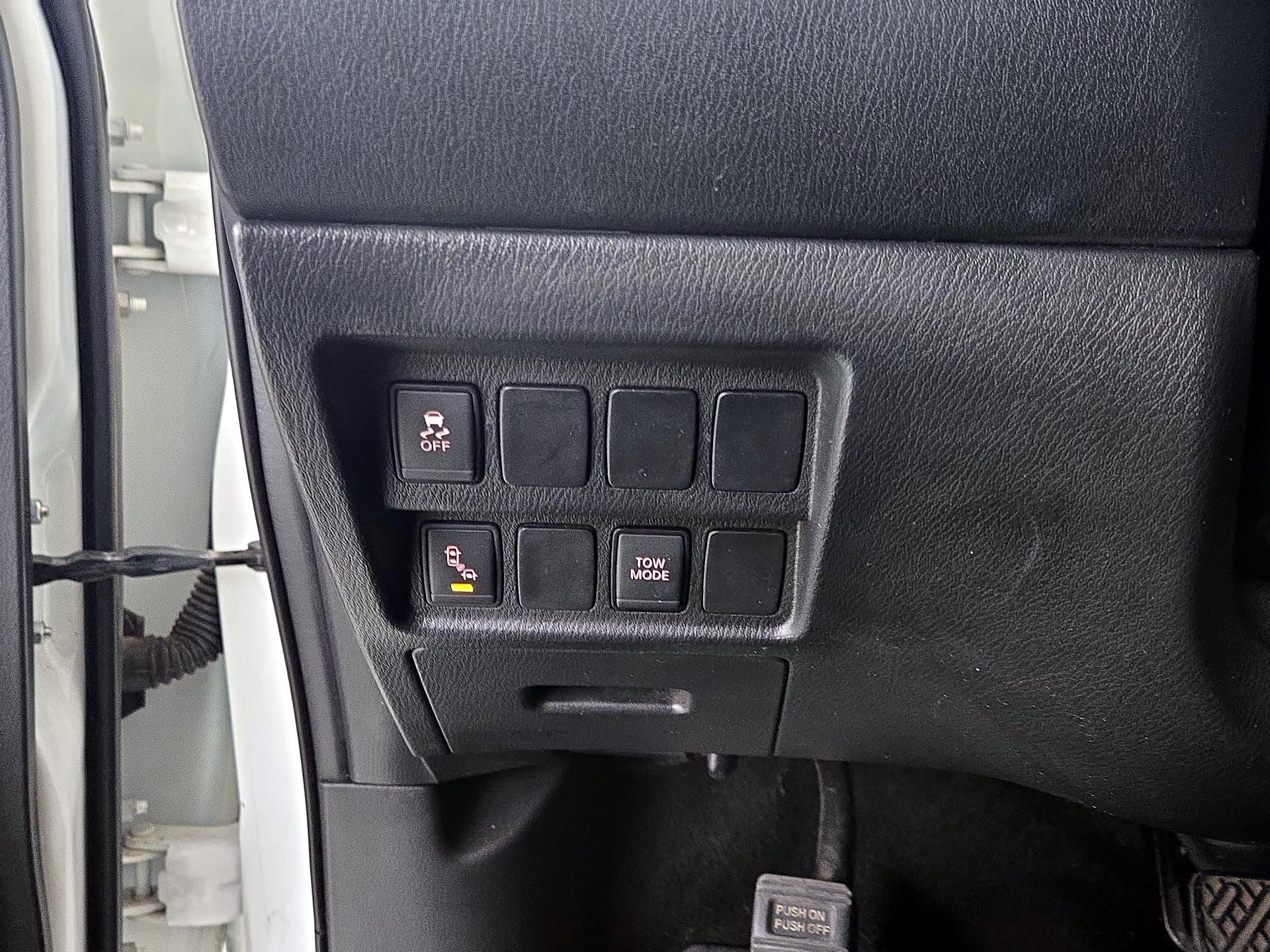 Thumbnail: 2019 Nissan Pathfinder - 13