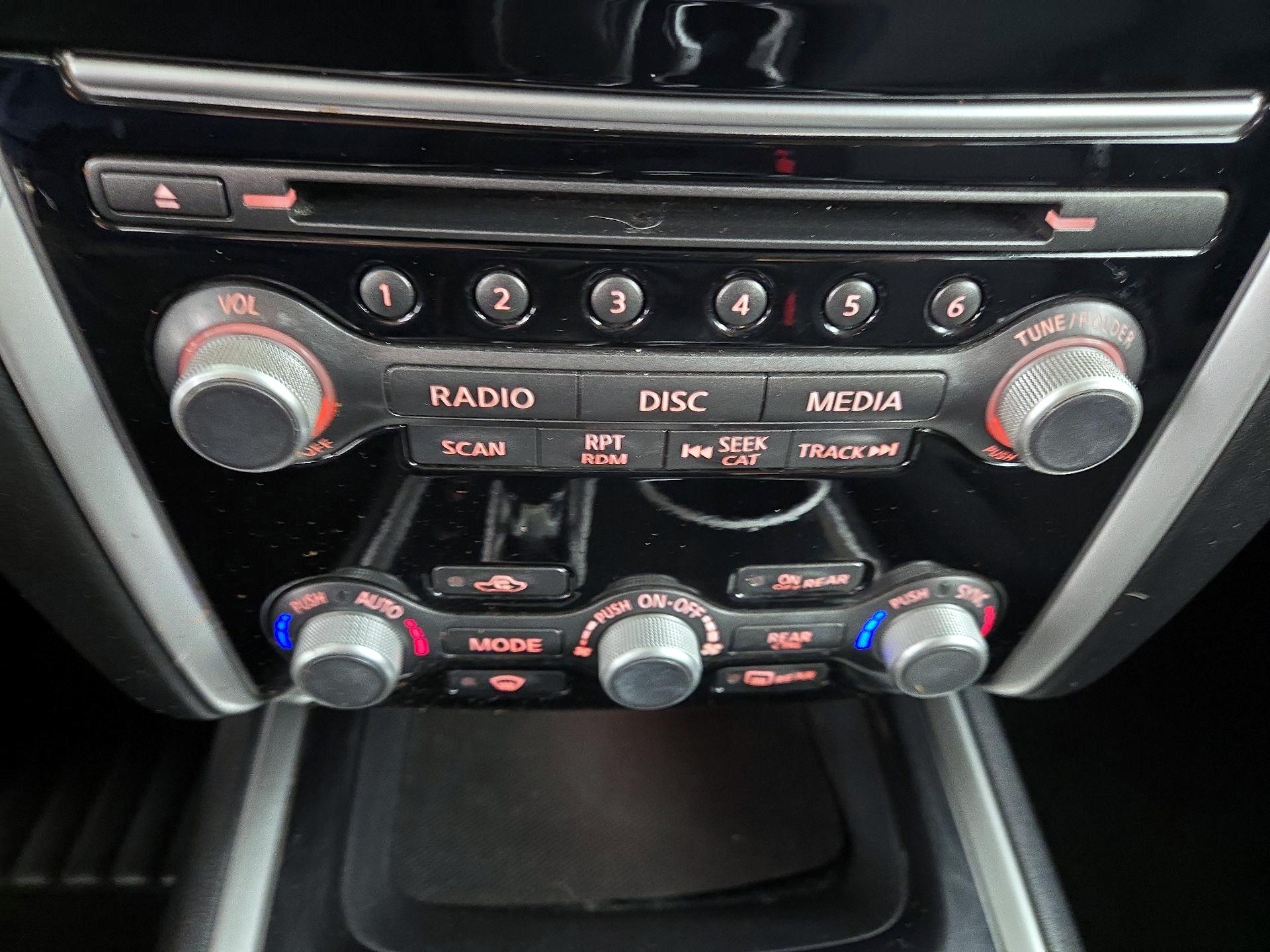 Thumbnail: 2019 Nissan Pathfinder - 16