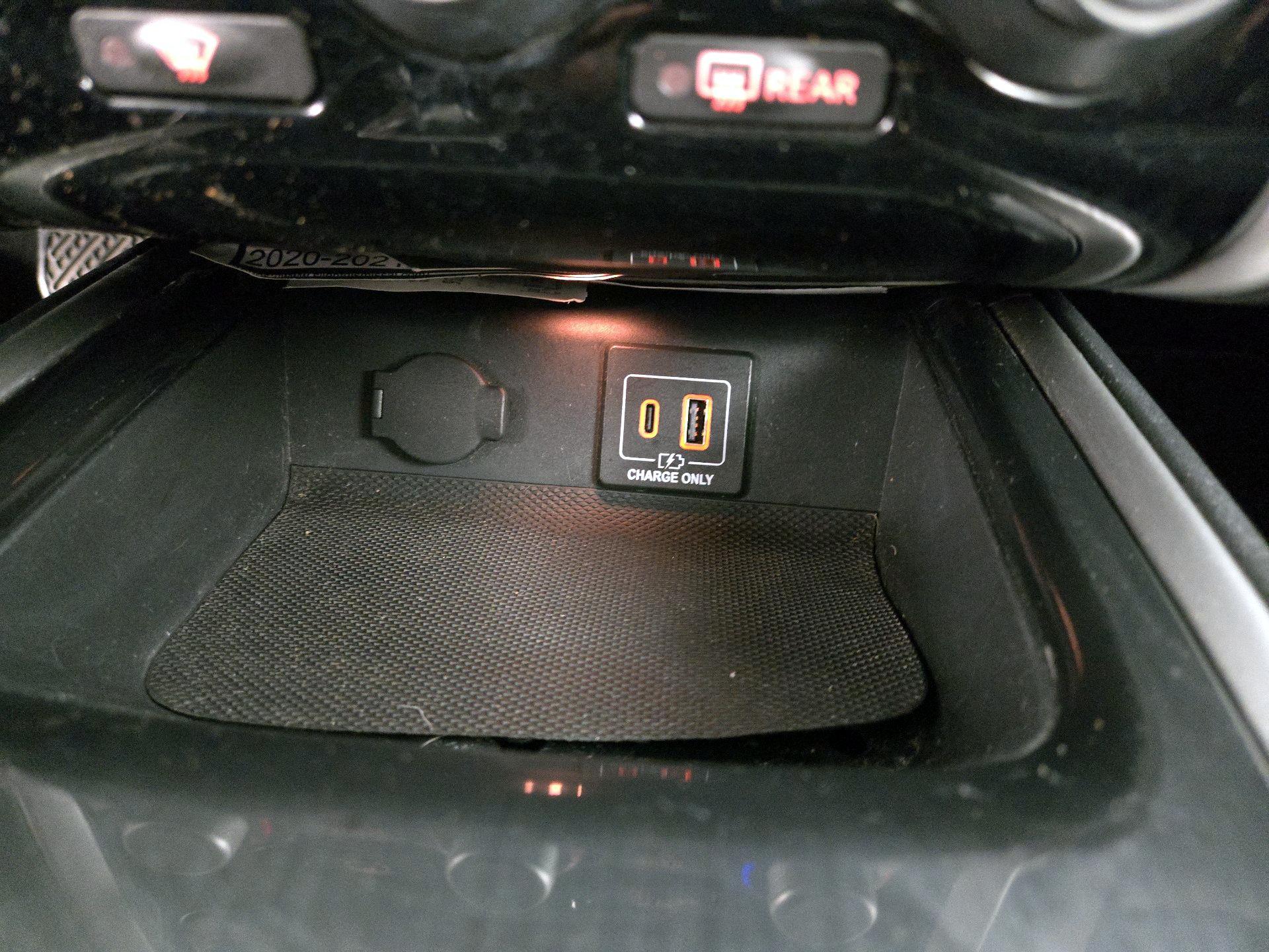 Thumbnail: 2019 Nissan Pathfinder - 18