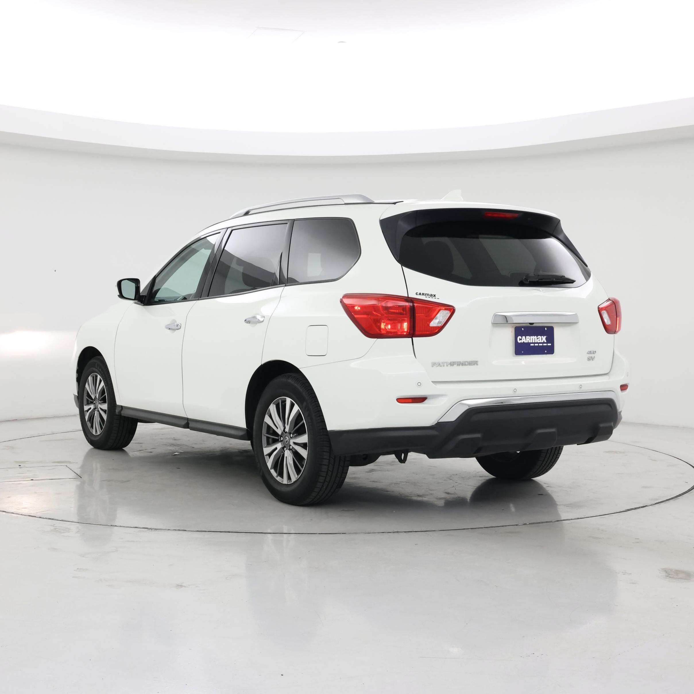 Thumbnail: 2019 Nissan Pathfinder - 2