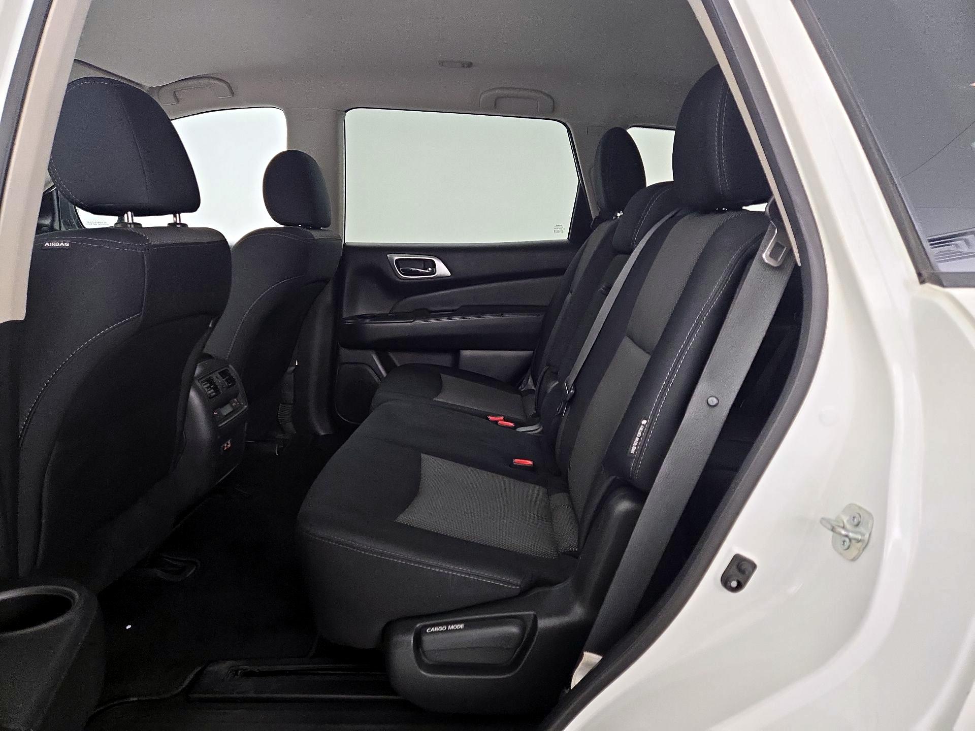 Thumbnail: 2019 Nissan Pathfinder - 19