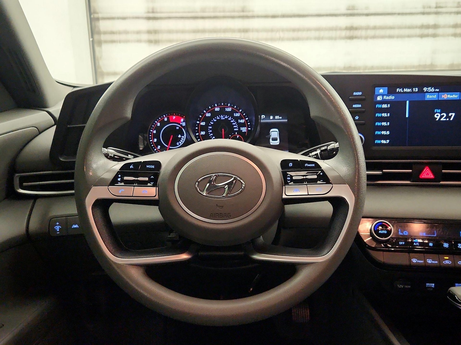 2021 Hyundai Elantra SEL - Photo 11
