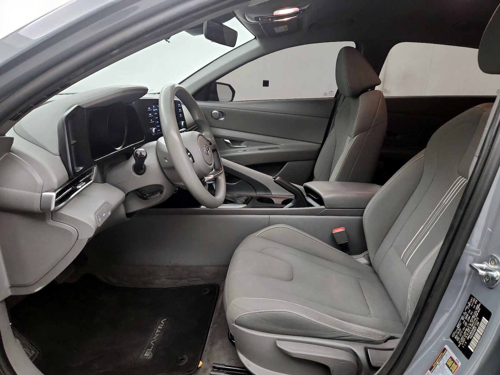 2021 Hyundai Elantra SEL - Photo 12