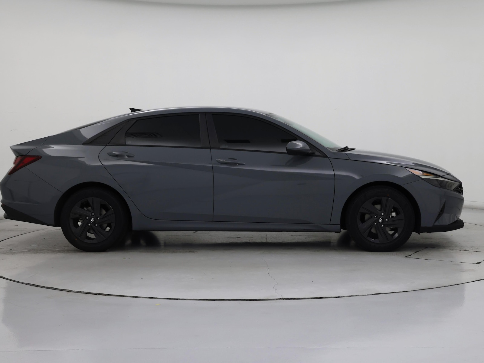 2021 Hyundai Elantra SEL - Photo 8
