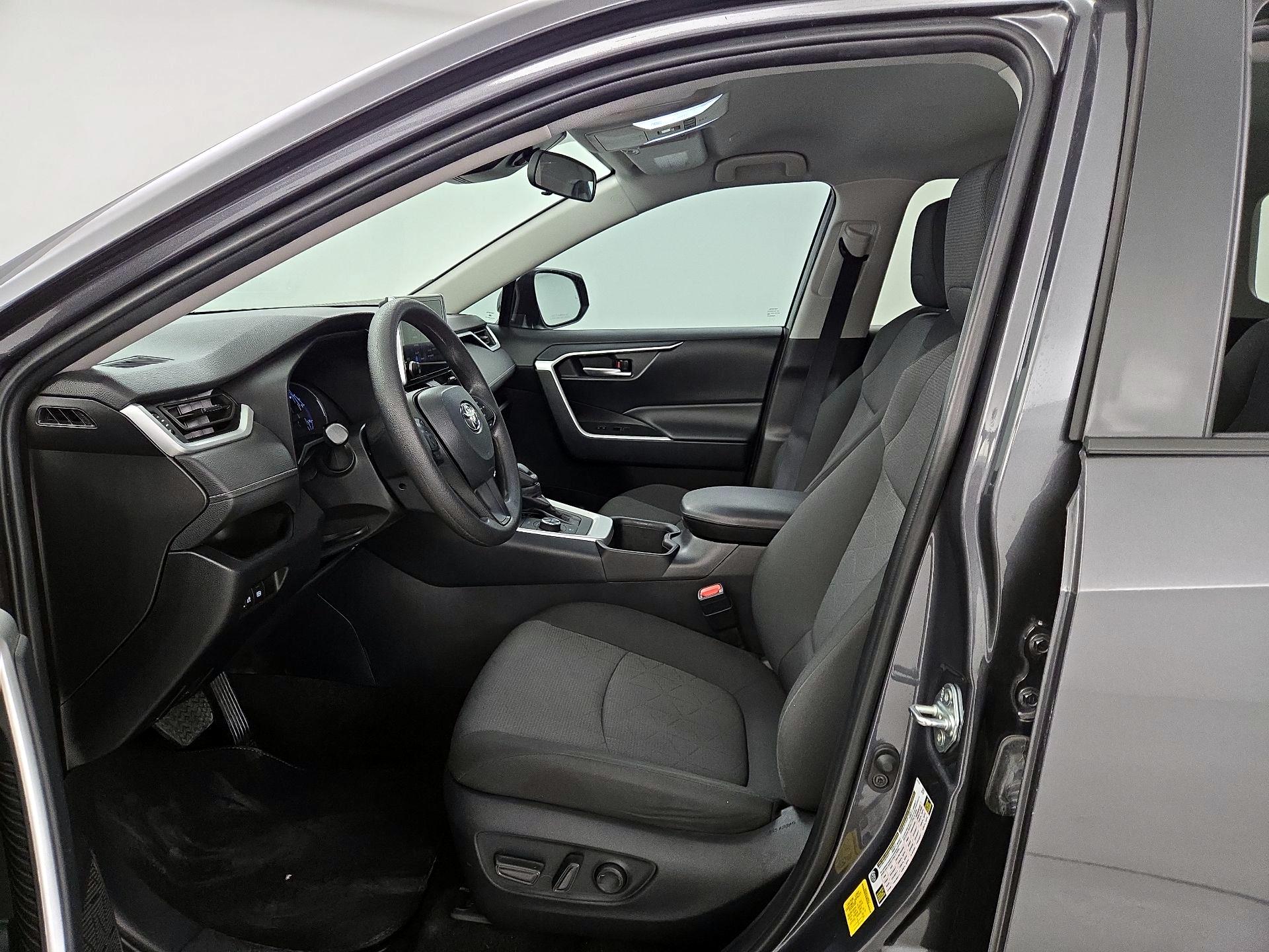 Thumbnail: 2024 Toyota RAV4 - 11