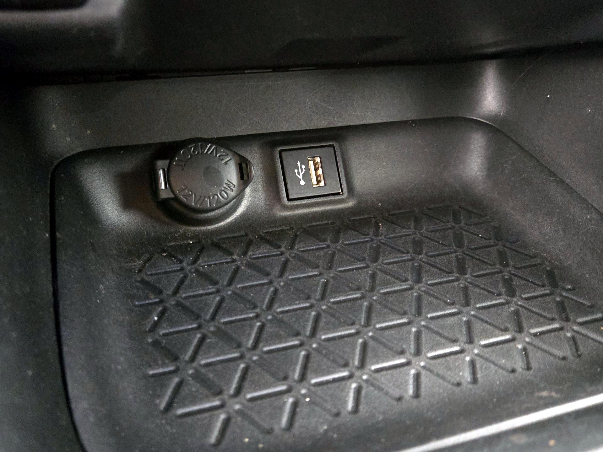 Thumbnail: 2024 Toyota RAV4 - 18