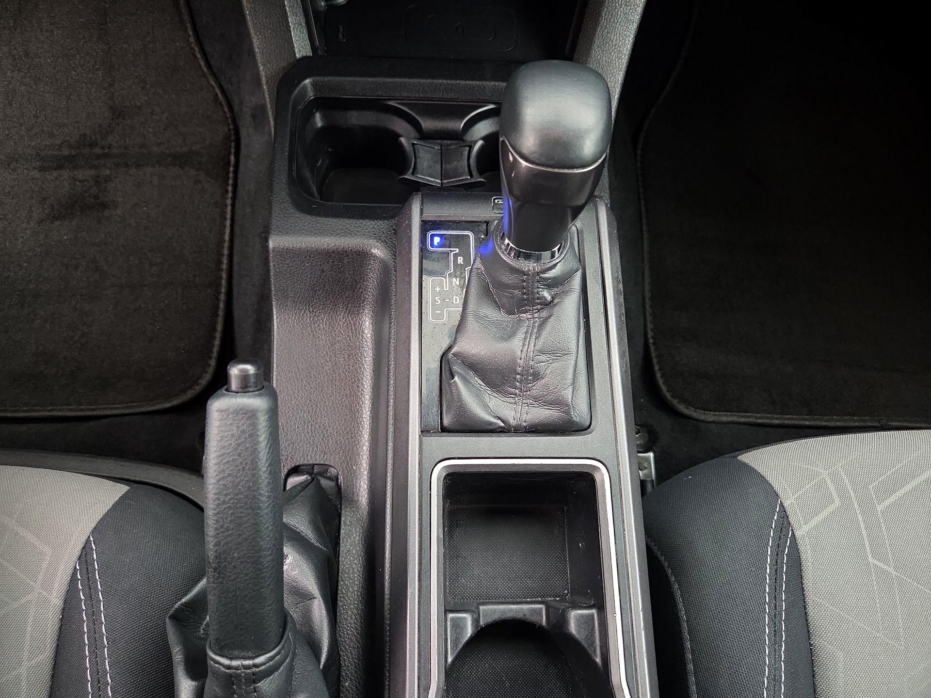 Thumbnail: 2023 Toyota Tacoma - 17