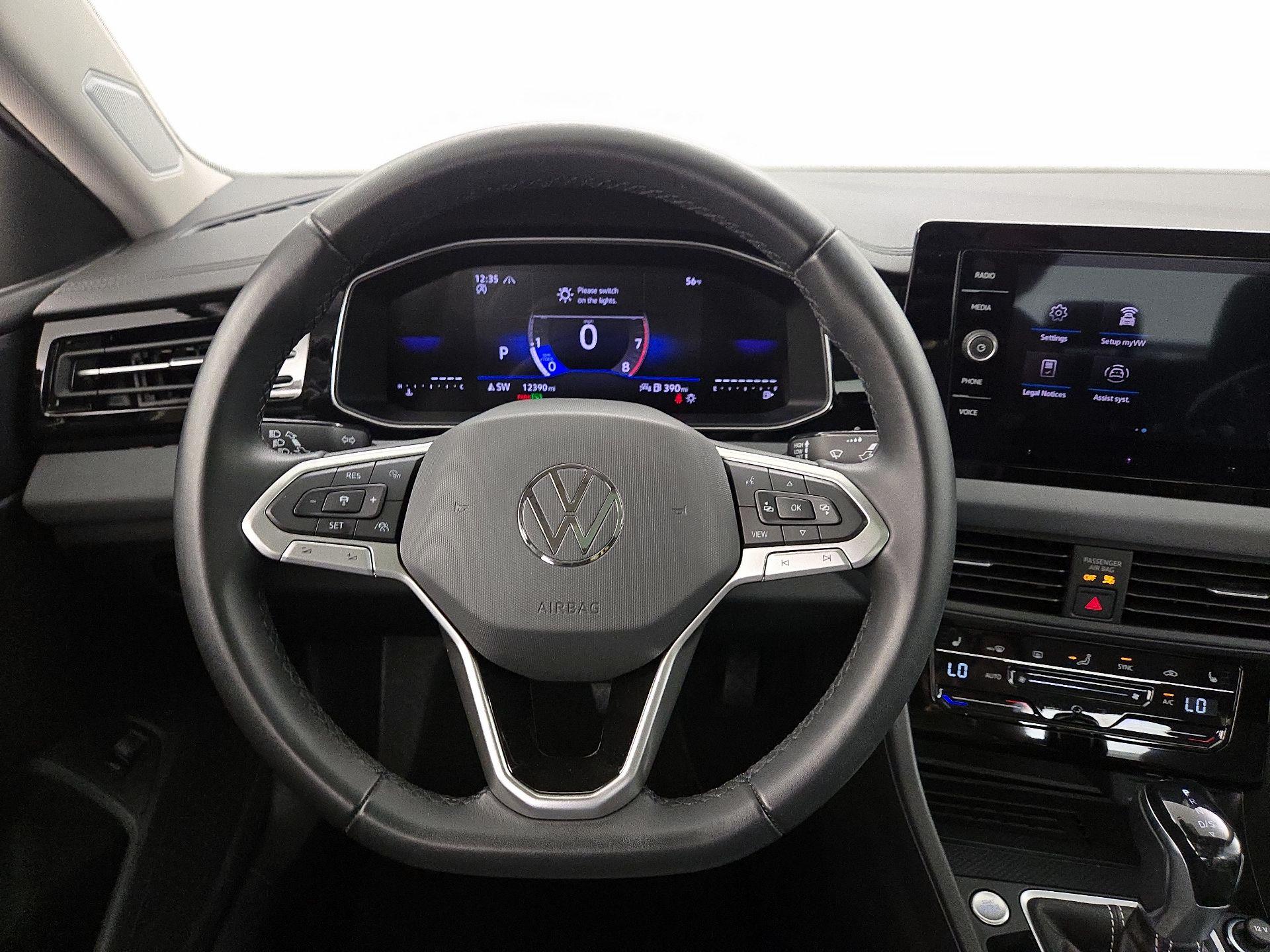 Thumbnail: 2025 Volkswagen Jetta - 10