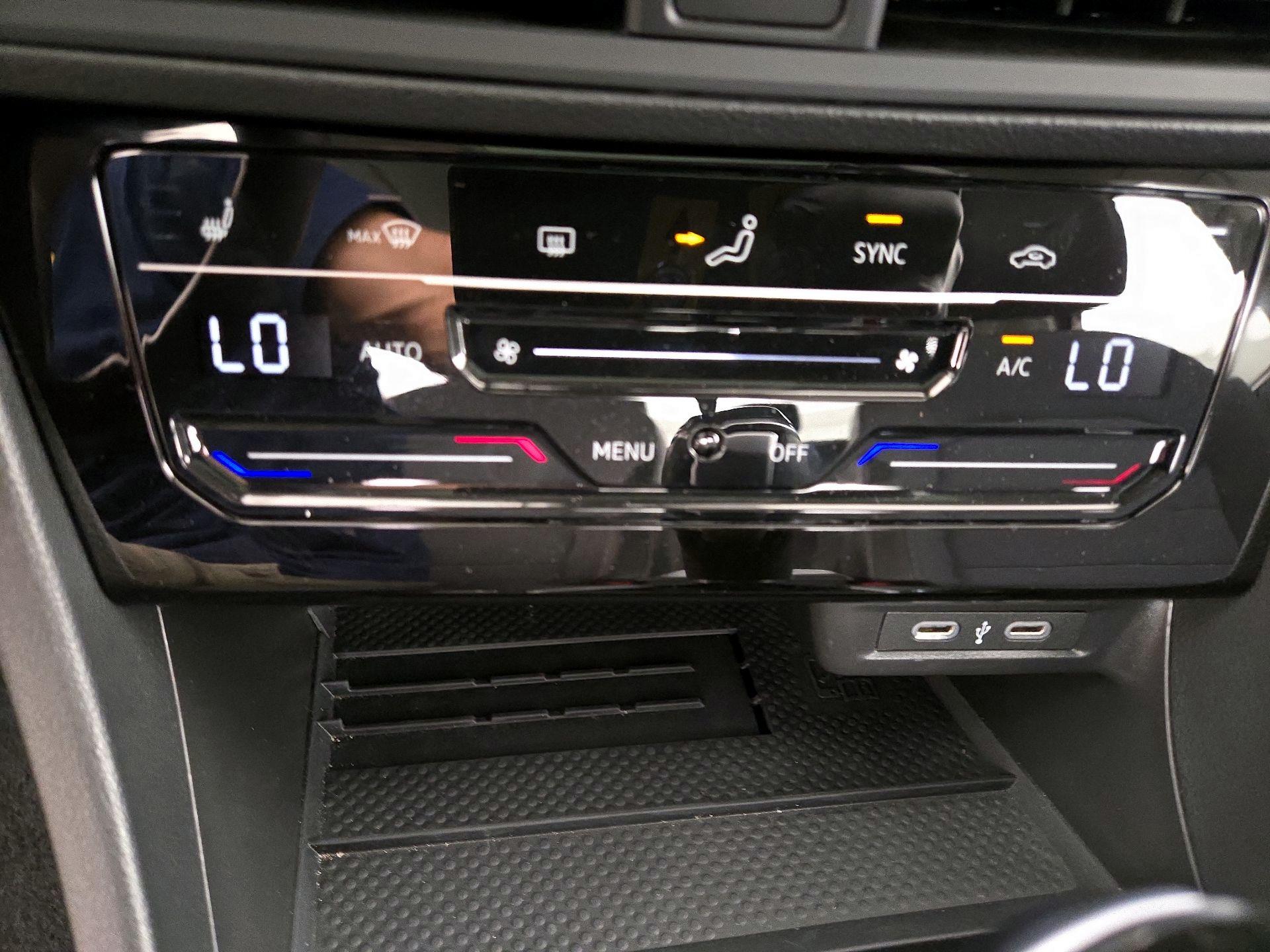 Thumbnail: 2025 Volkswagen Jetta - 16