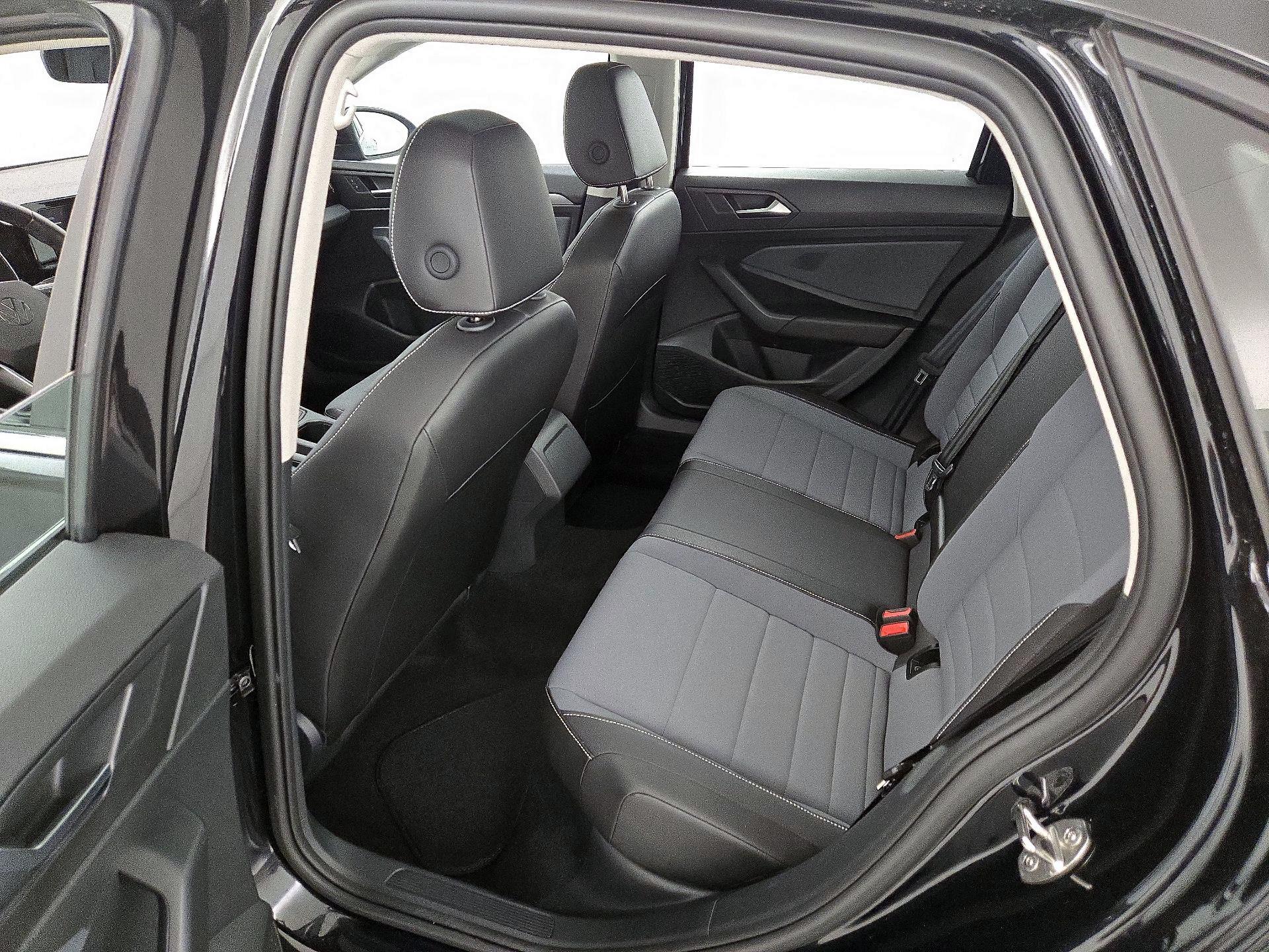 Thumbnail: 2025 Volkswagen Jetta - 20