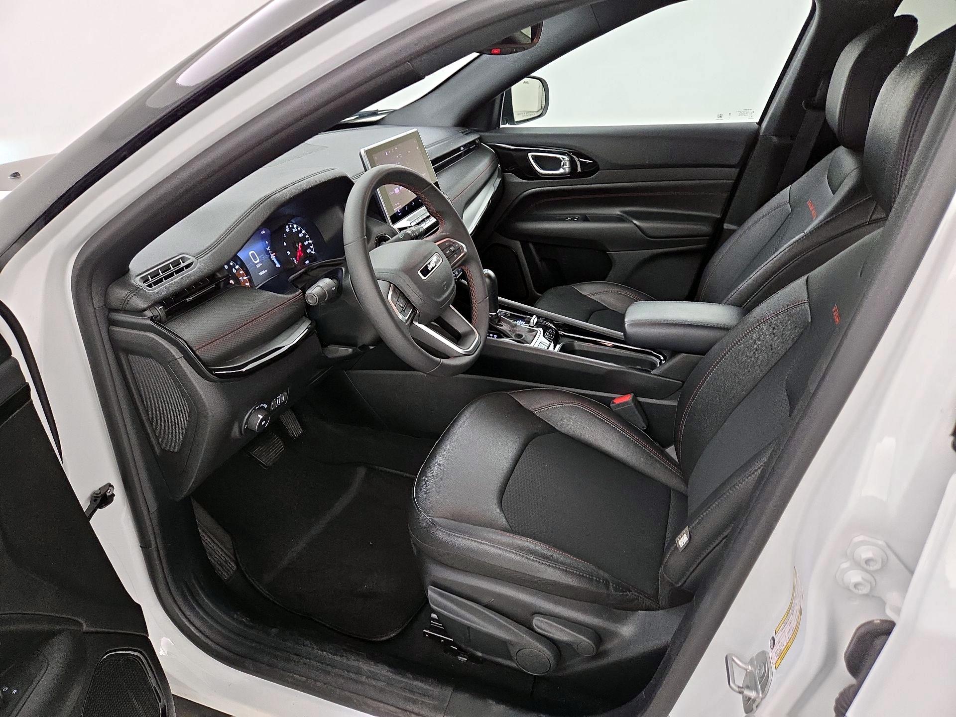 Thumbnail: 2025 Jeep Compass - 11