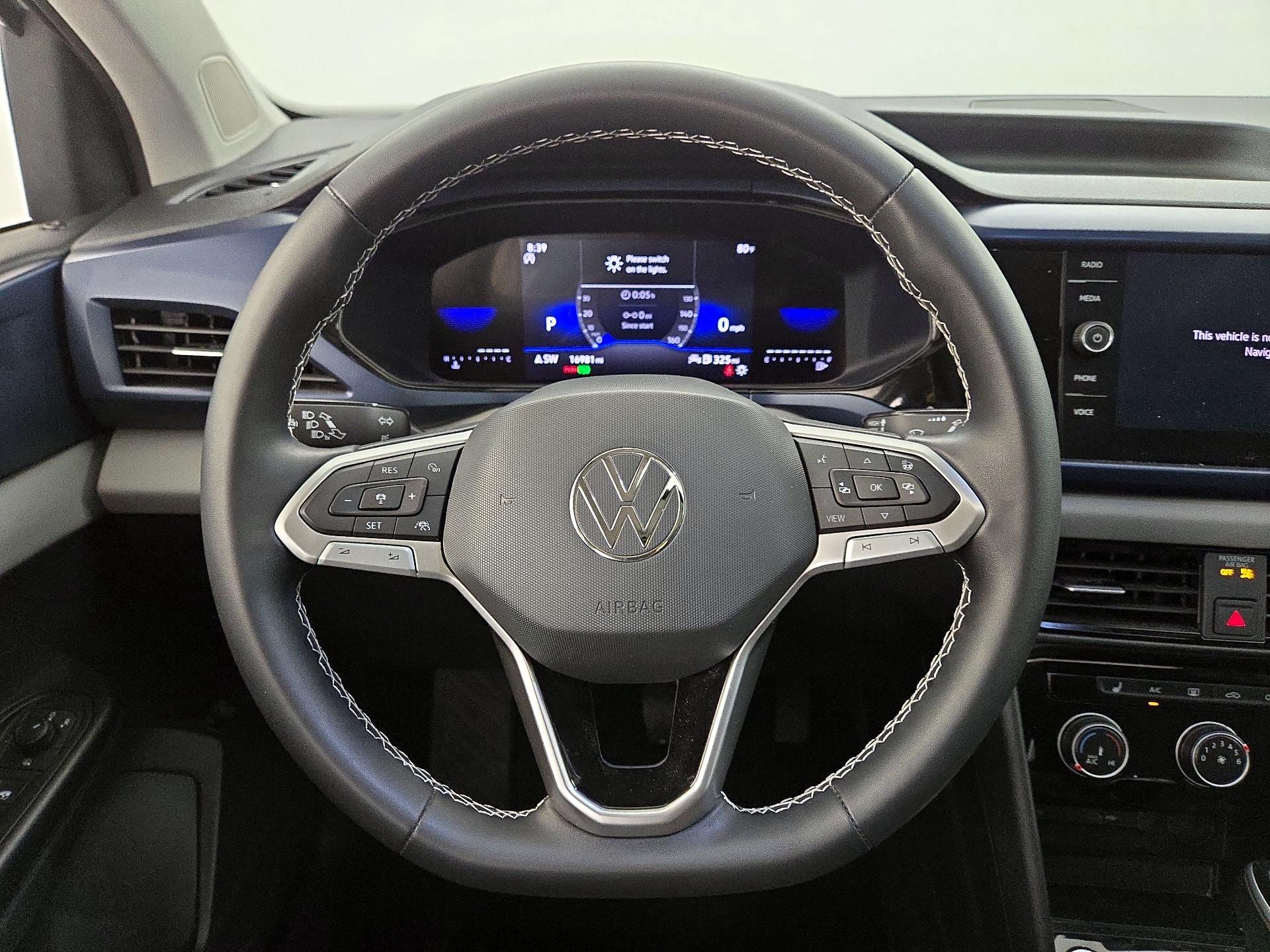 Thumbnail: 2023 Volkswagen Taos - 10