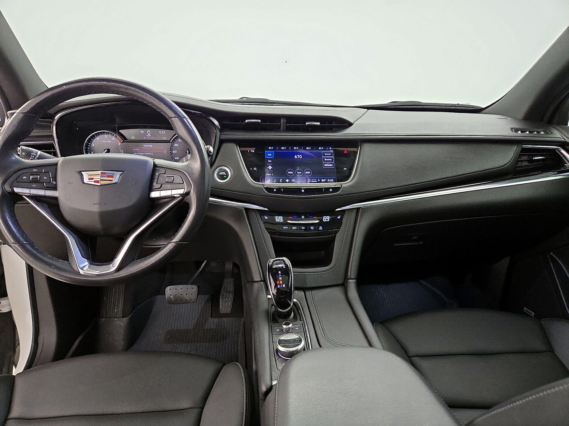 Thumbnail: 2021 Cadillac XT6 - 9