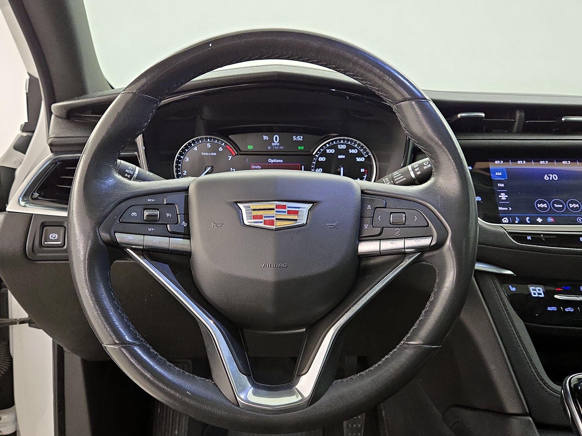 Thumbnail: 2021 Cadillac XT6 - 10