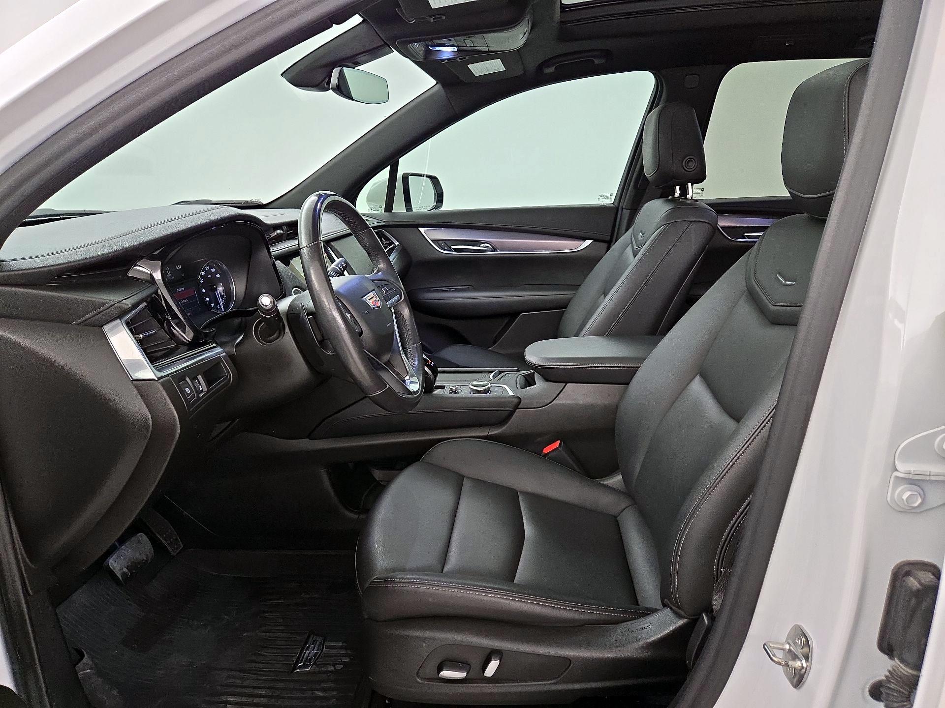 Thumbnail: 2021 Cadillac XT6 - 11