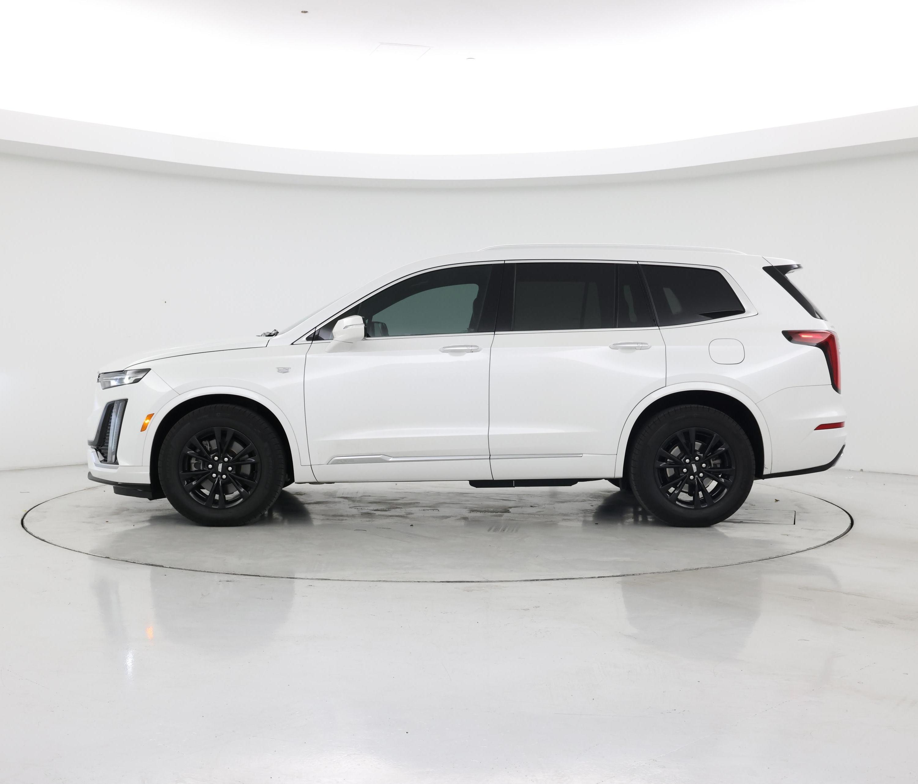 Thumbnail: 2021 Cadillac XT6 - 3