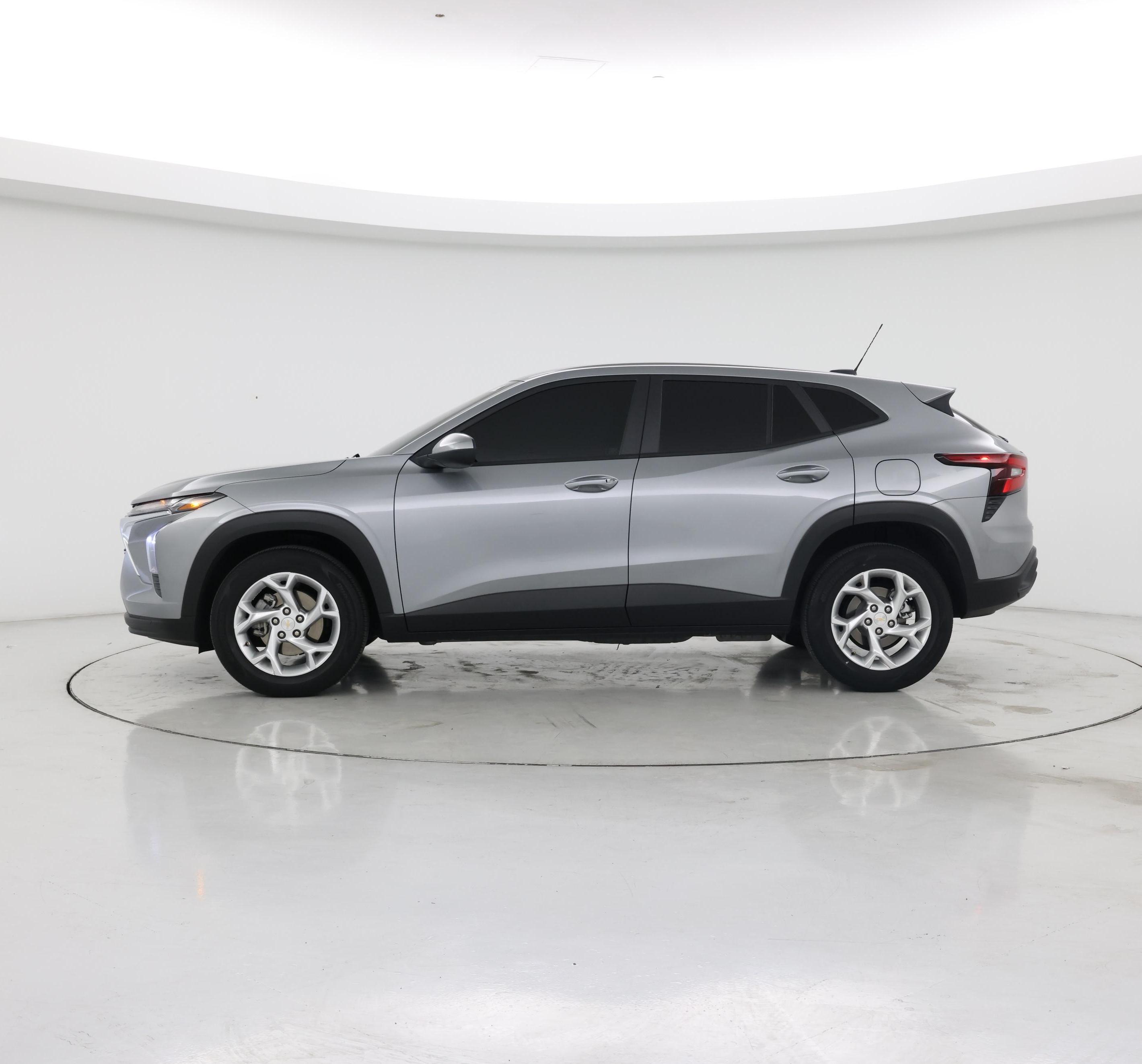 Thumbnail: 2024 Chevrolet Trax - 3