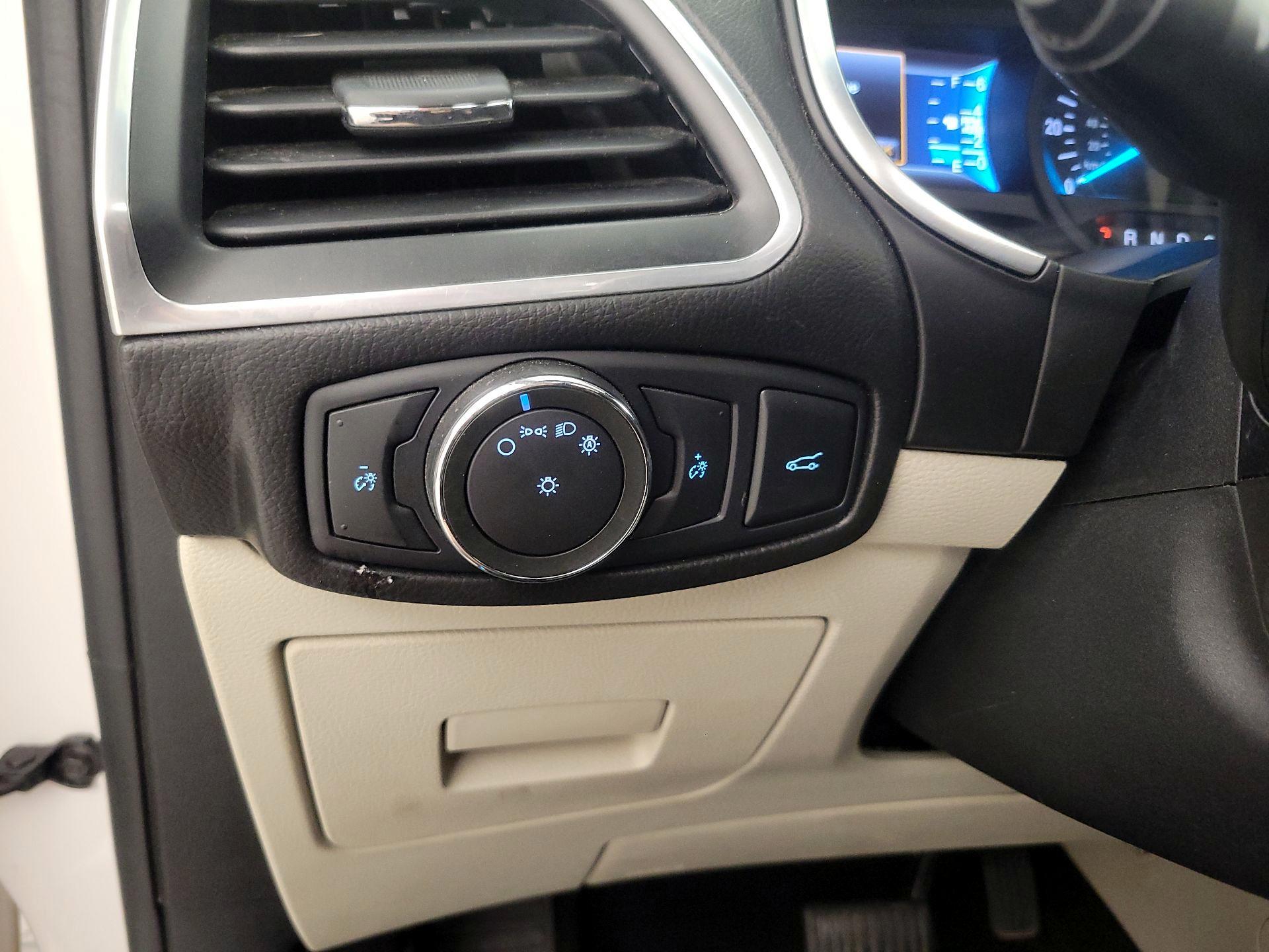 Thumbnail: 2017 Ford Edge - 13