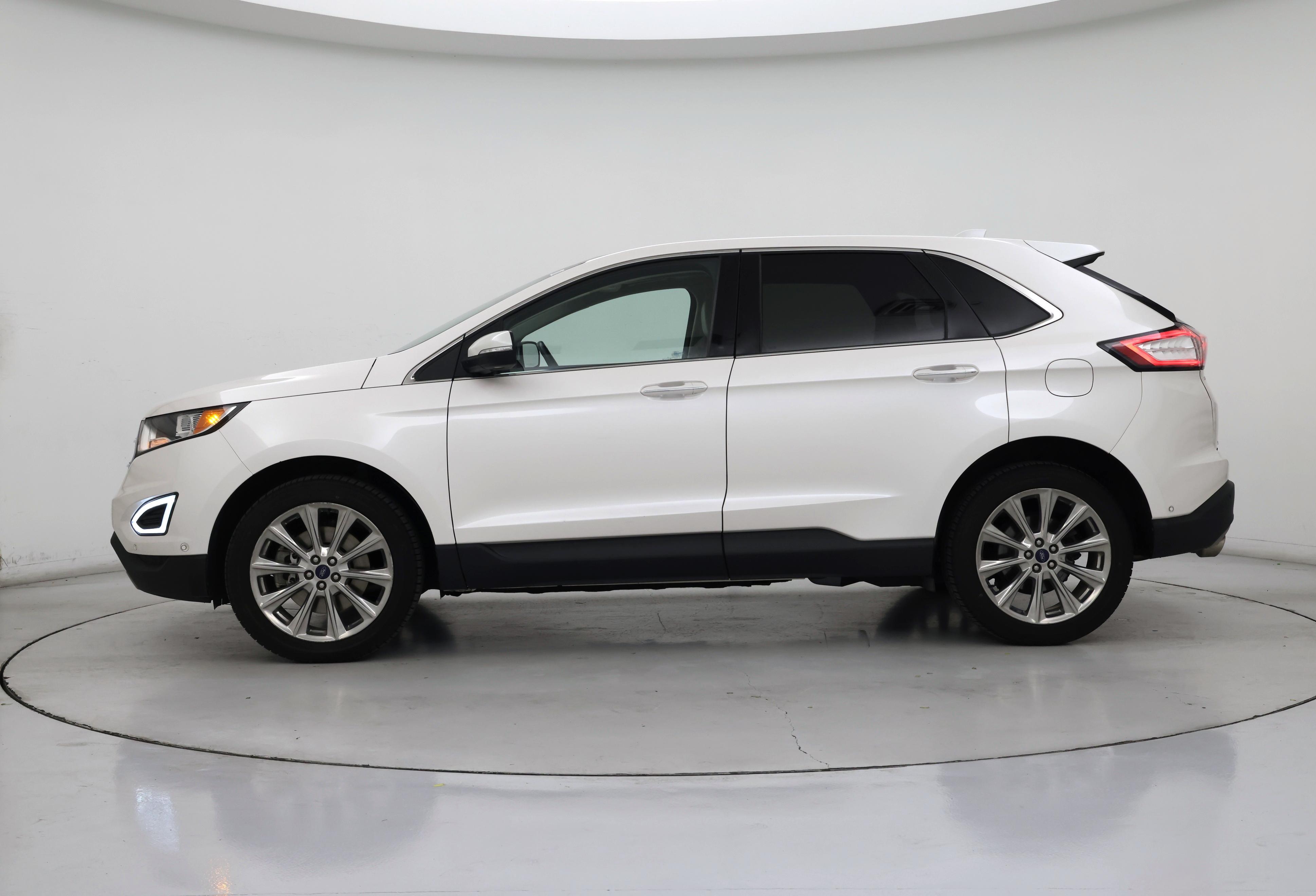 Thumbnail: 2017 Ford Edge - 3