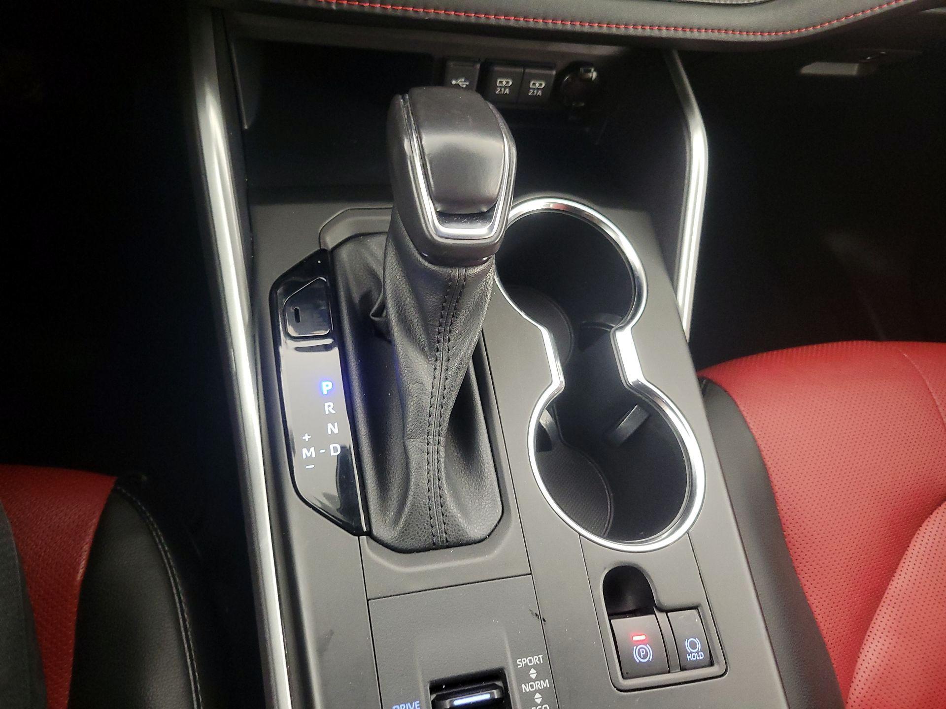 Thumbnail: 2021 Toyota Highlander - 18