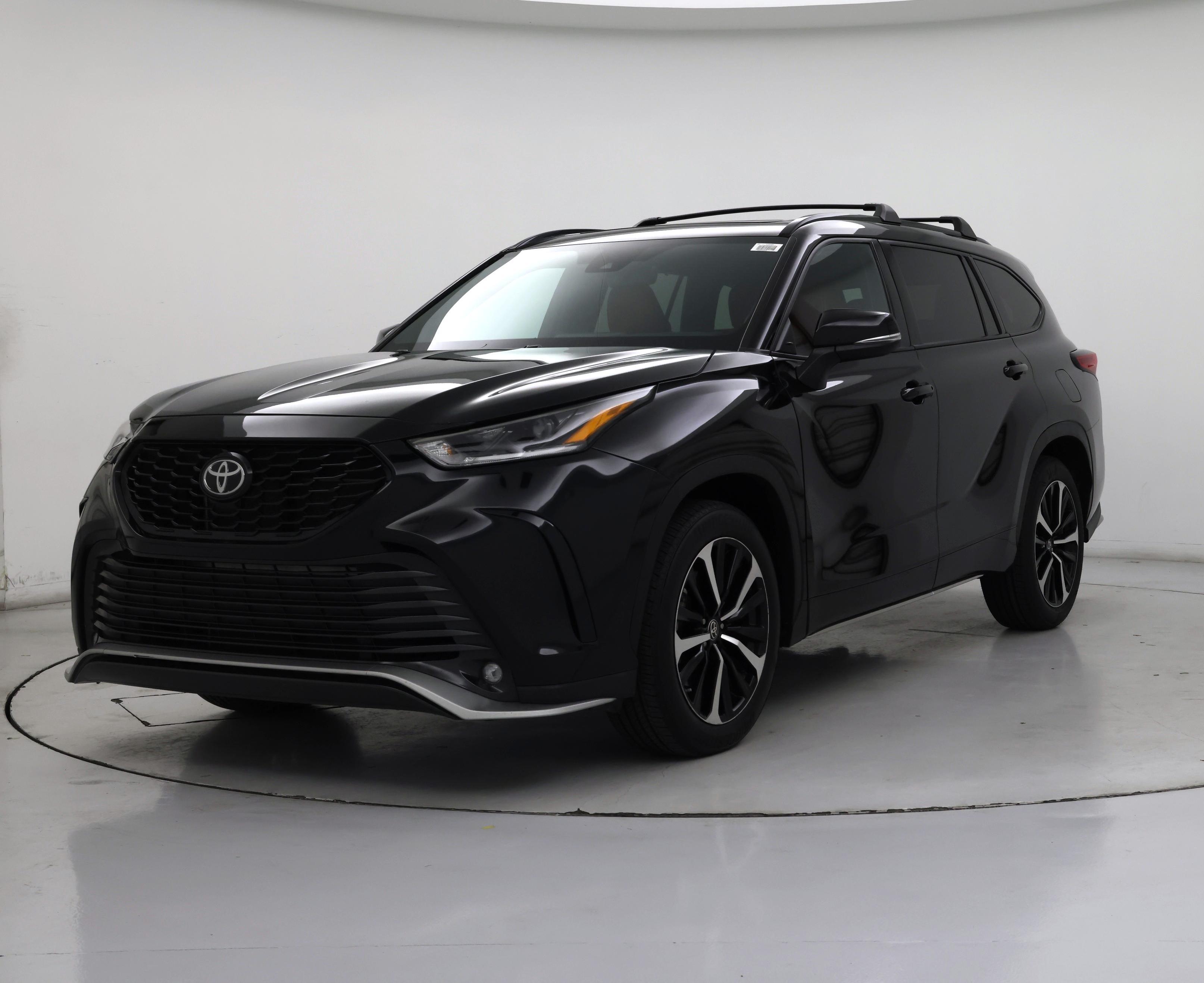 Thumbnail: 2021 Toyota Highlander - 4